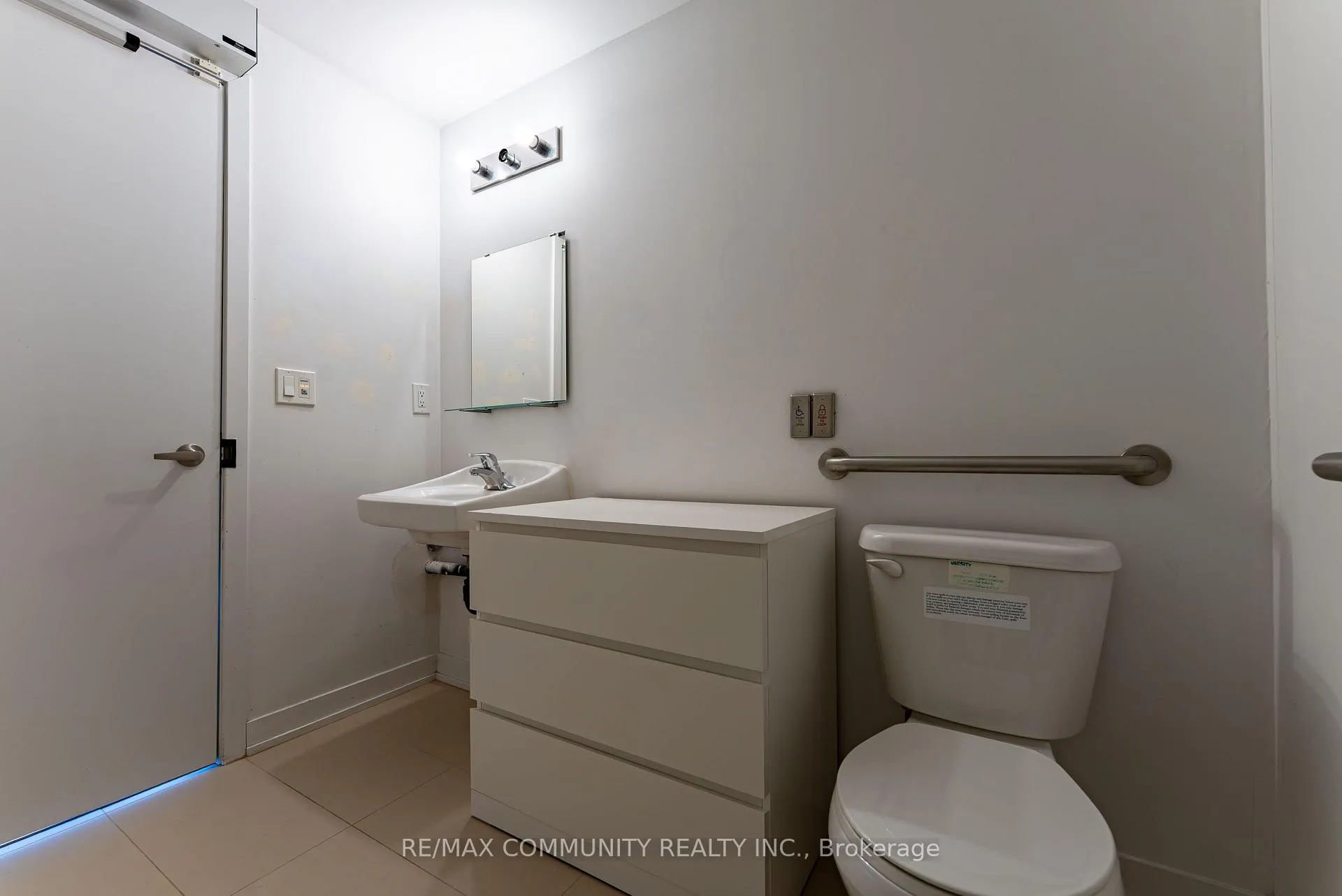 Photo 19 of Unit 417, 1800 Simcoe Street N, Oshawa, Samac — HOMEH