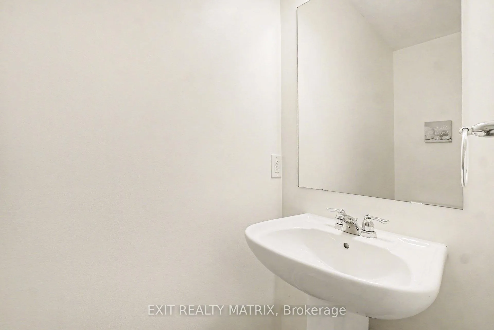 Photo 8 of 370 Willow Aster Circle, Ottawa, Avalon West — HOMEH