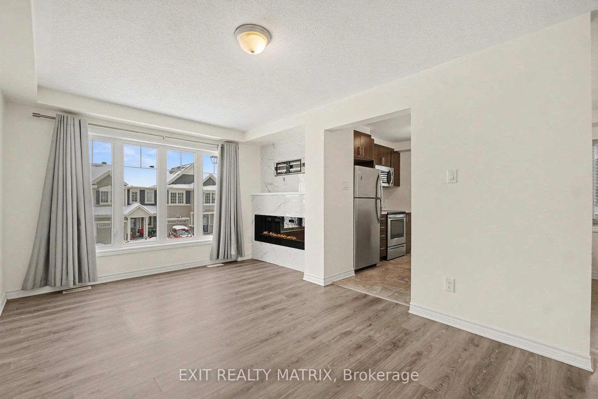 Photo 14 of 370 Willow Aster Circle, Ottawa, Avalon West — HOMEH