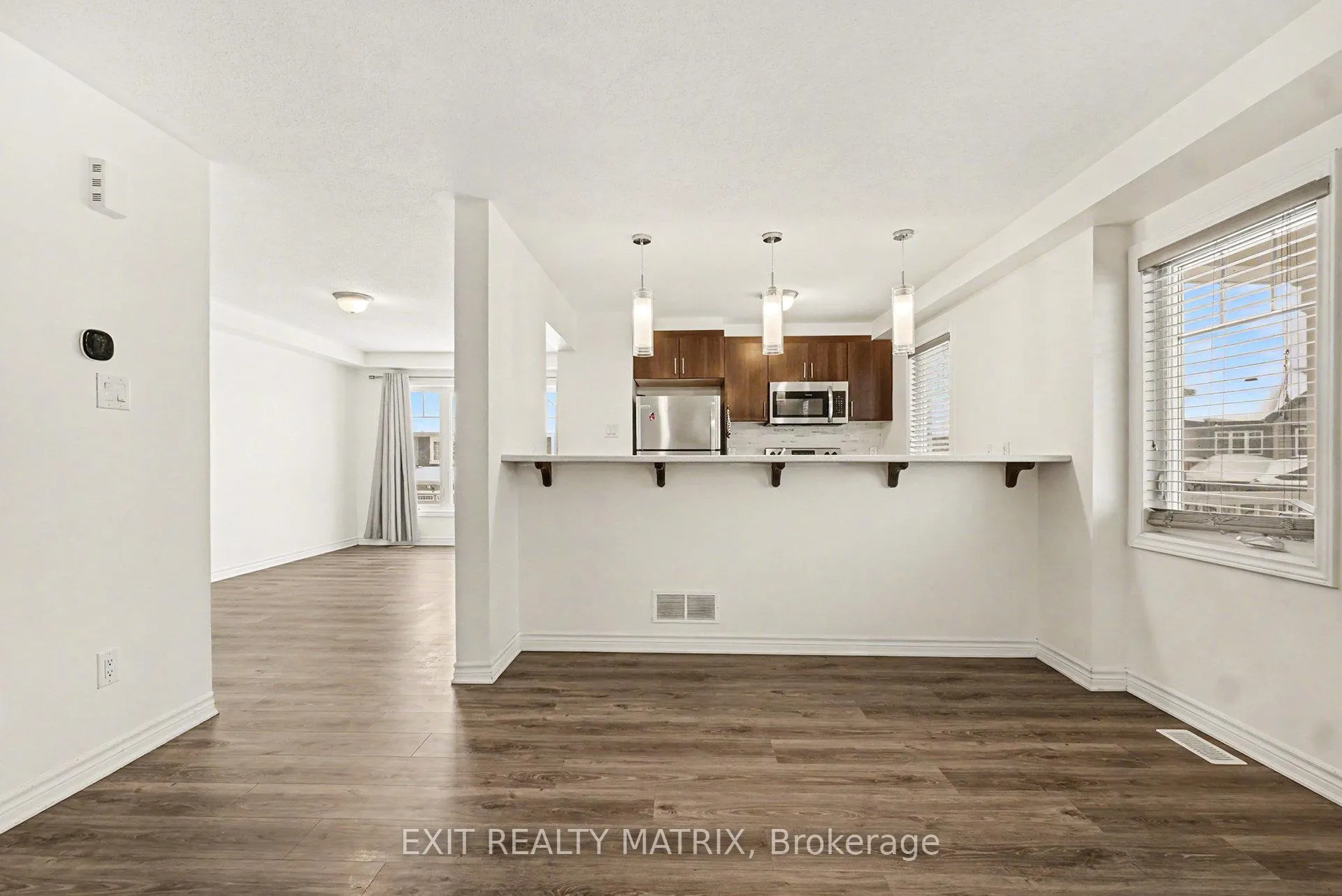 Photo 17 of 370 Willow Aster Circle, Ottawa, Avalon West — HOMEH