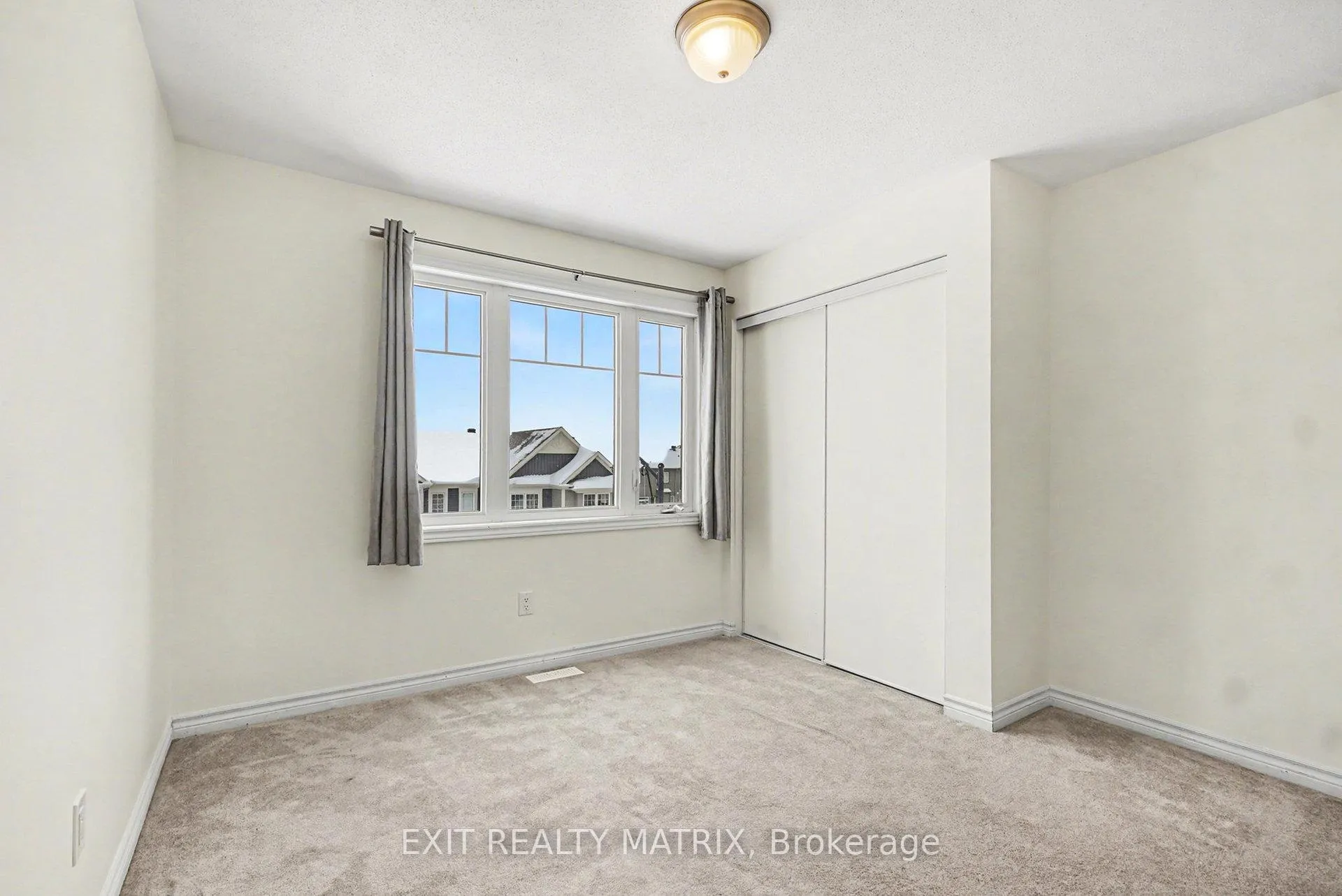 Photo 21 of 370 Willow Aster Circle, Ottawa, Avalon West — HOMEH