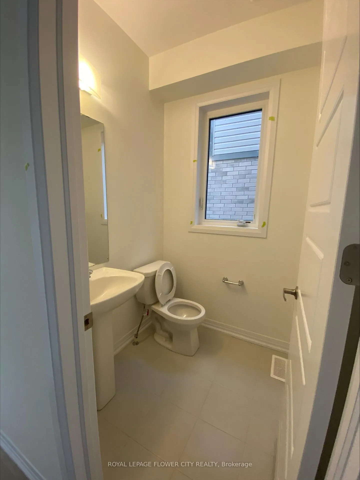 Photo 3 of 19 Velvet Way S, Thorold, Rolling Meadows — HOMEH