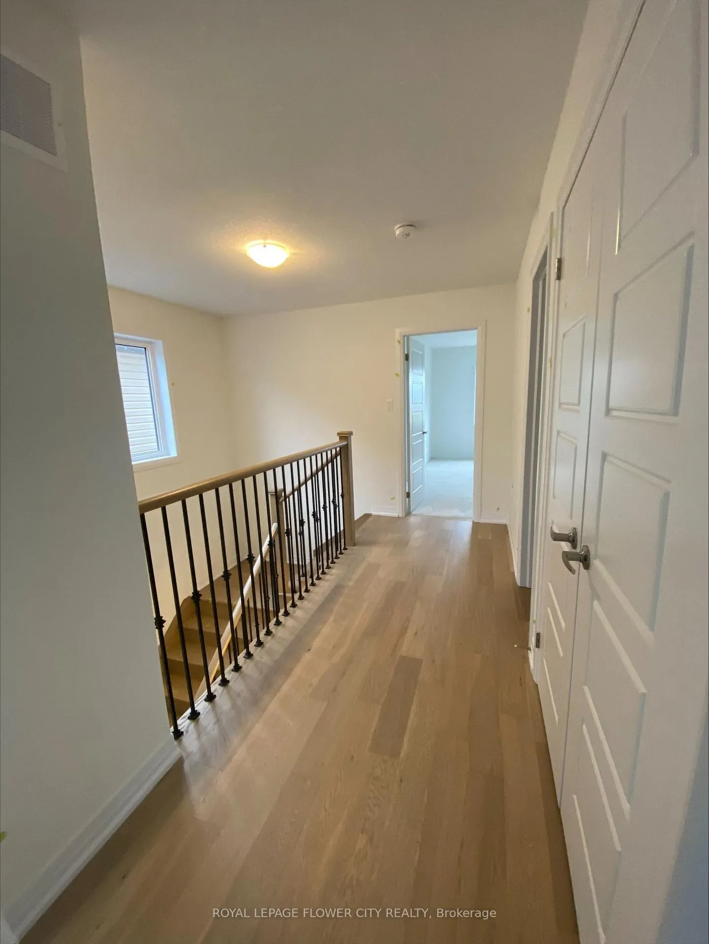 Photo 9 of 19 Velvet Way S, Thorold, Rolling Meadows — HOMEH