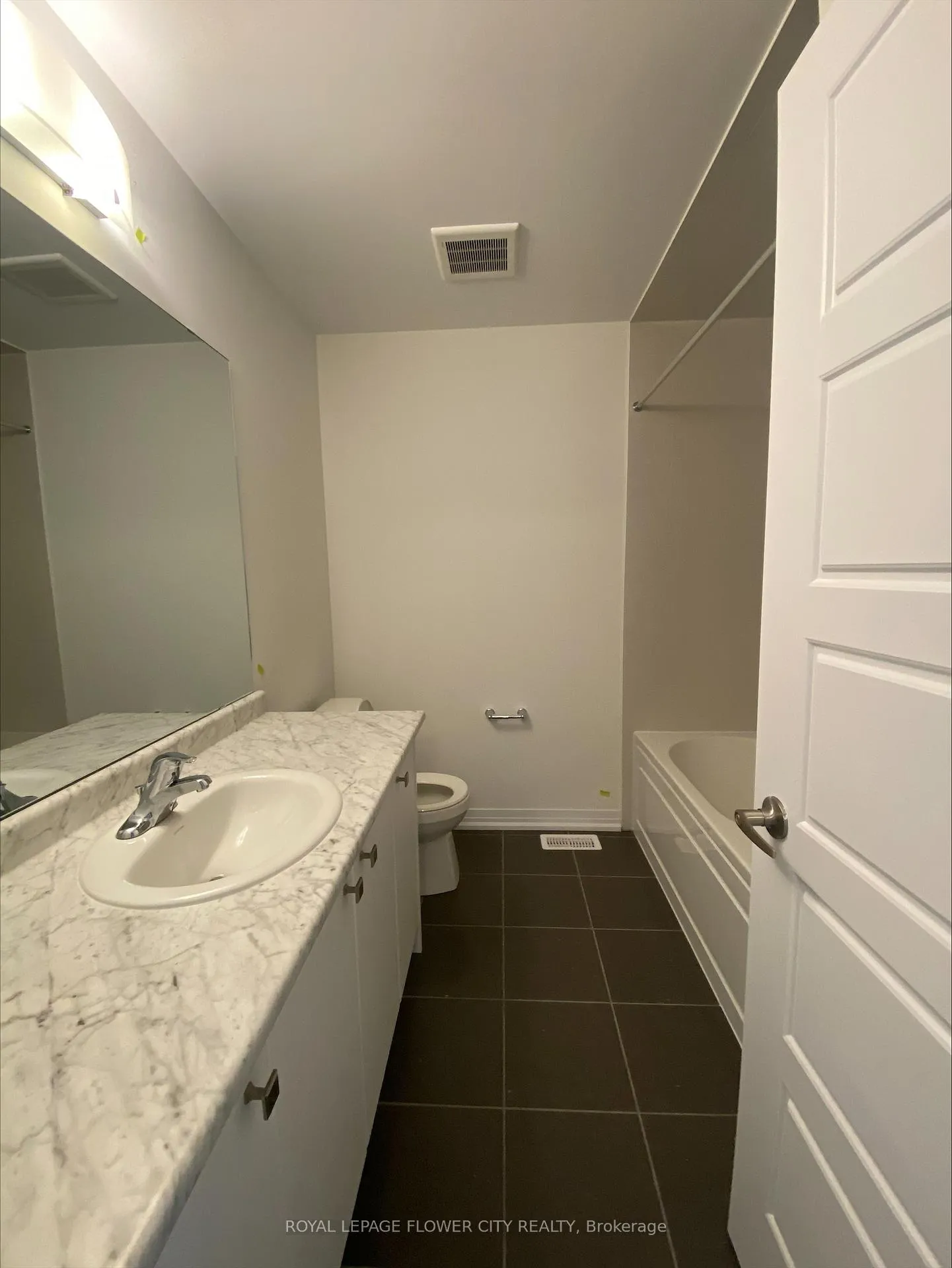 Photo 14 of 19 Velvet Way S, Thorold, Rolling Meadows — HOMEH