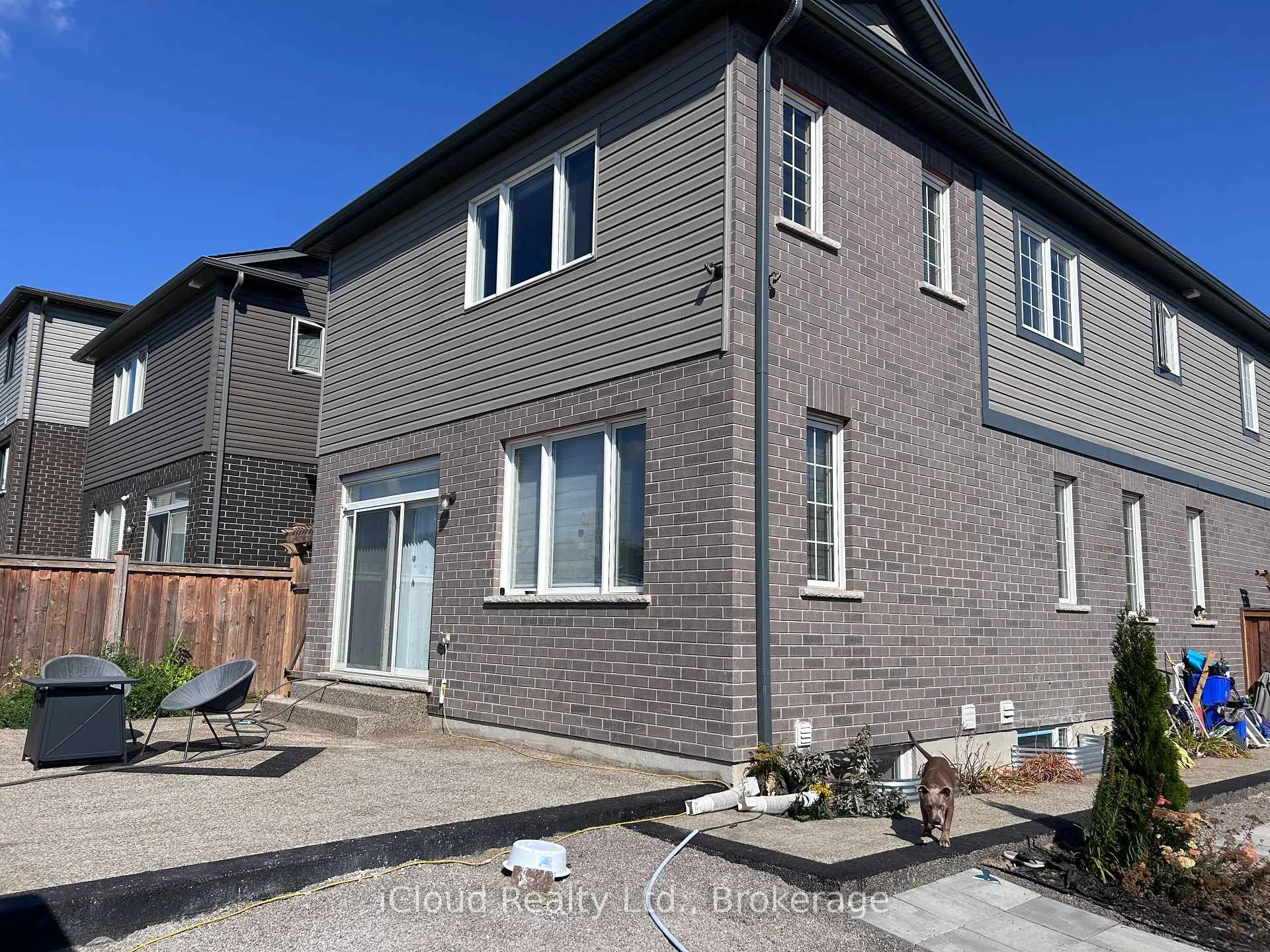 Photo 5 of 901 Tartan Court, Kitchener — HOMEH