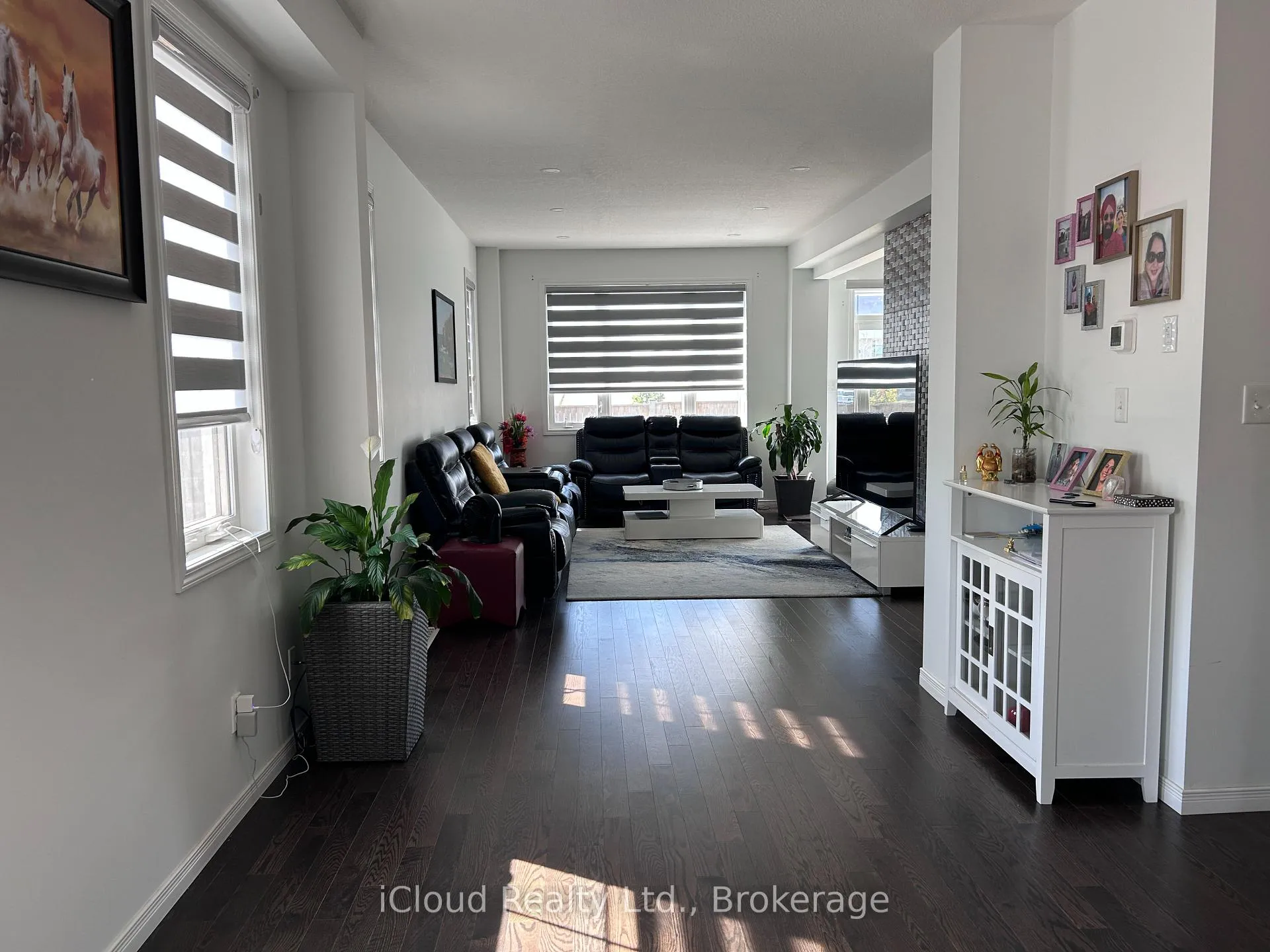 Photo 9 of 901 Tartan Court, Kitchener — HOMEH