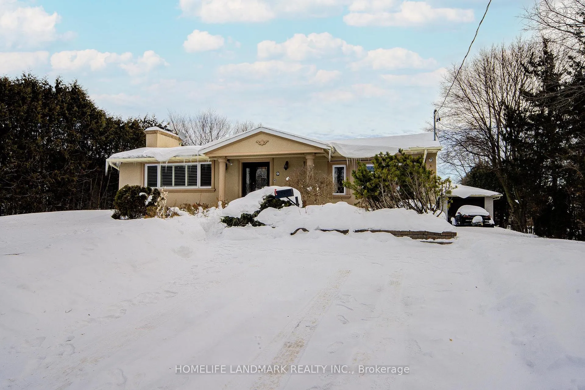 Photo 2 of 9 Shasta Drive, Vaughan, Uplands — HOMEH