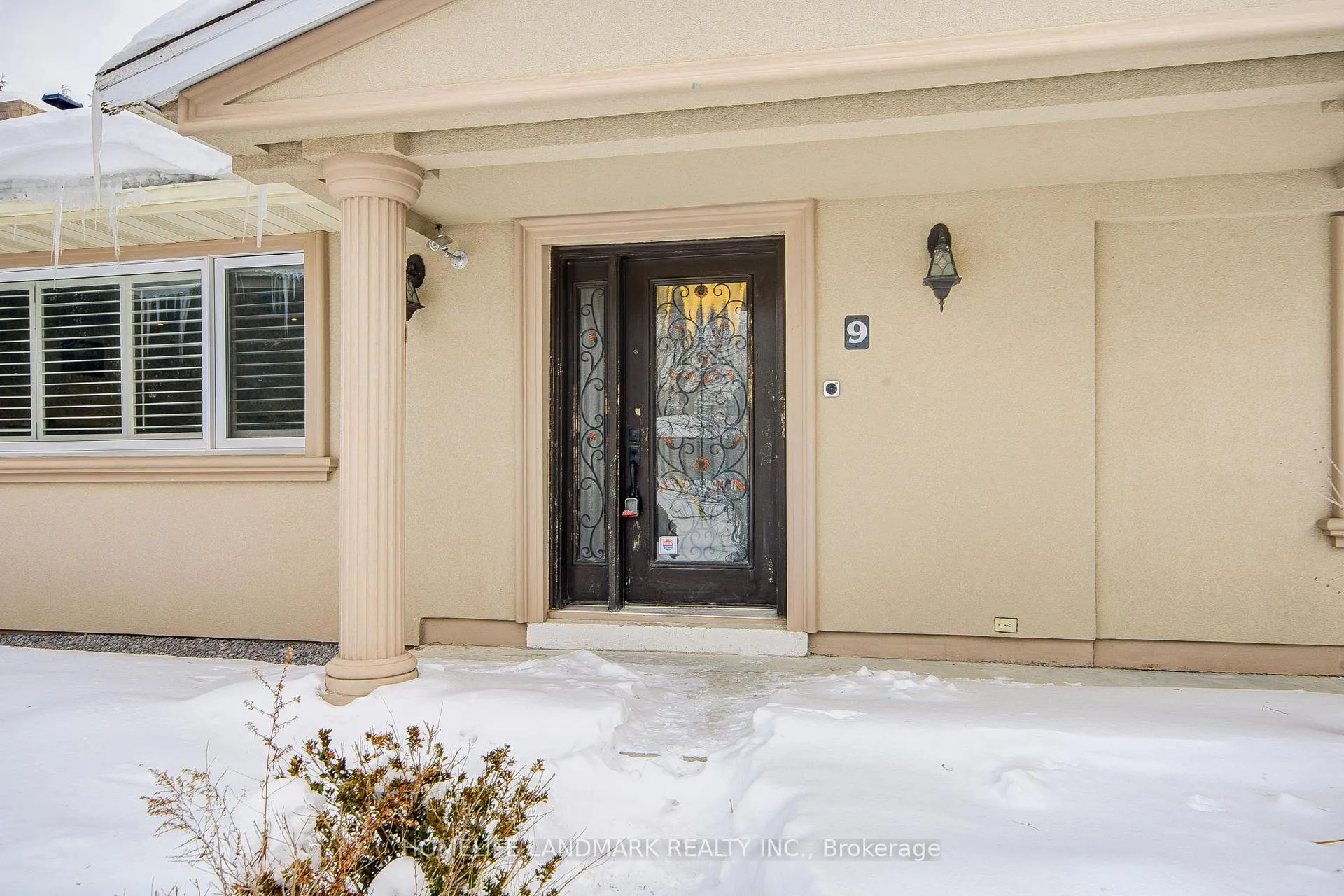 Photo 4 of 9 Shasta Drive, Vaughan, Uplands — HOMEH