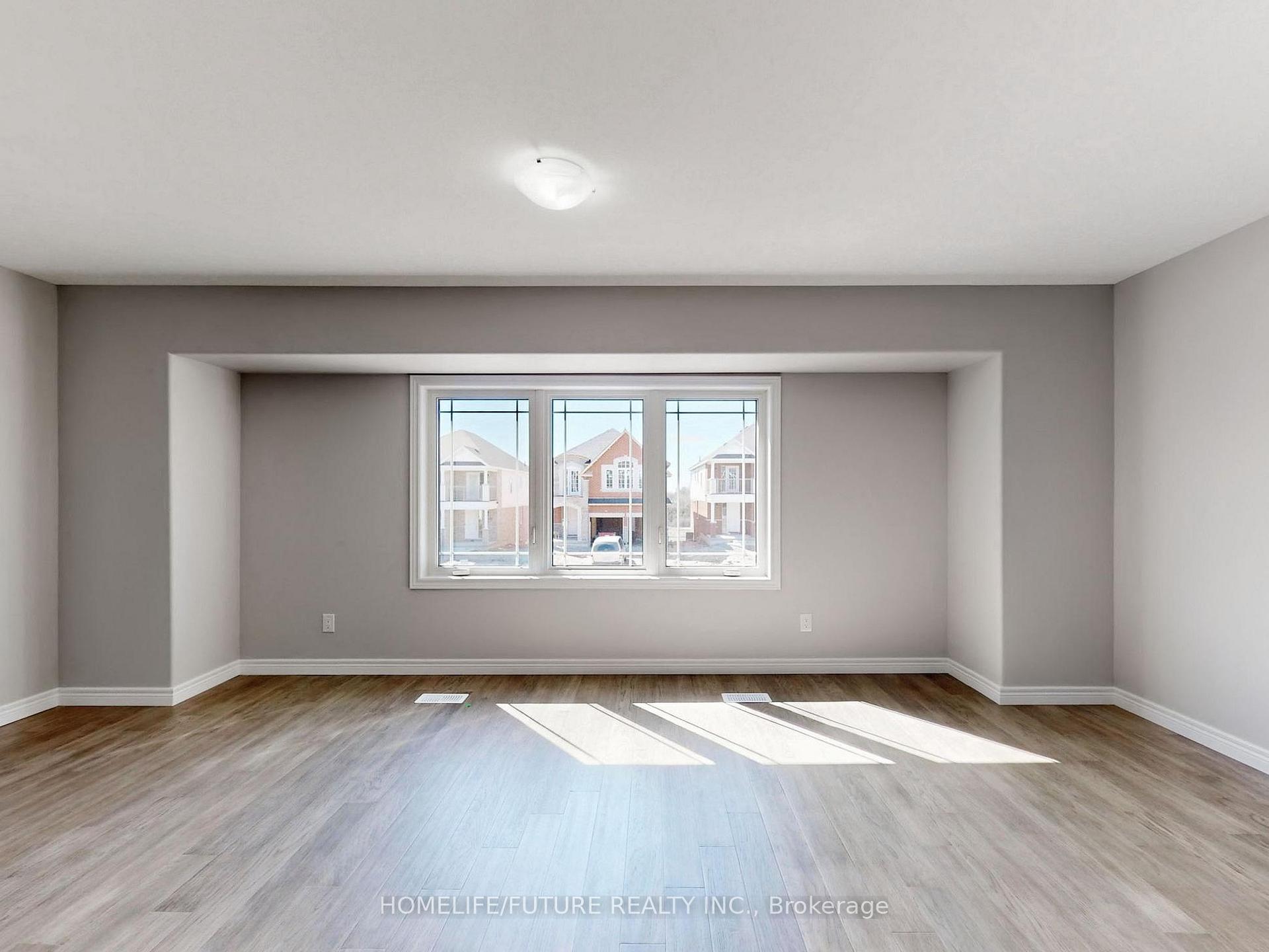 Photo 3 of 117 York Drive, Peterborough, Monaghan Ward 2 — HOMEH