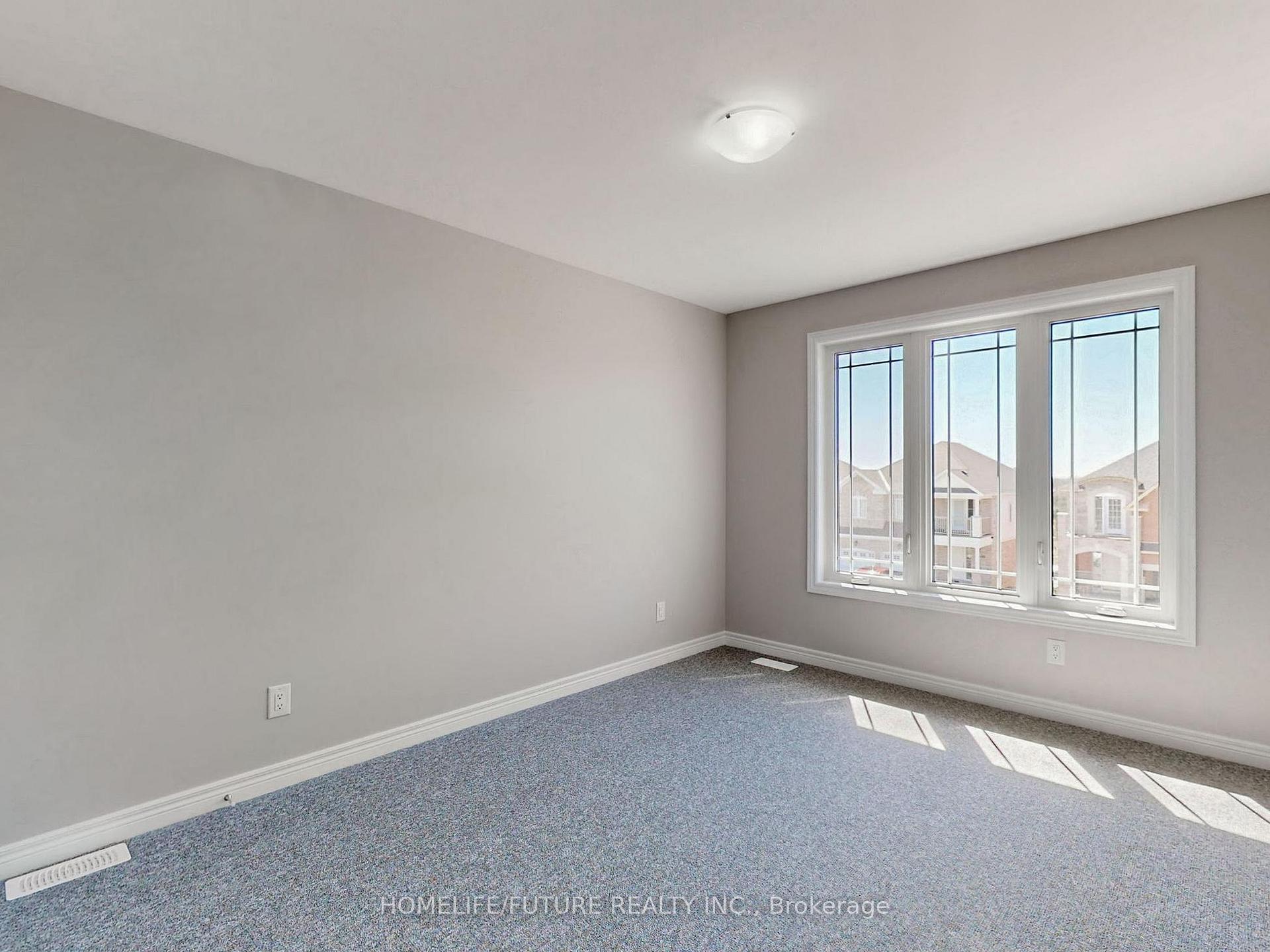 Photo 32 of 117 York Drive, Peterborough, Monaghan Ward 2 — HOMEH