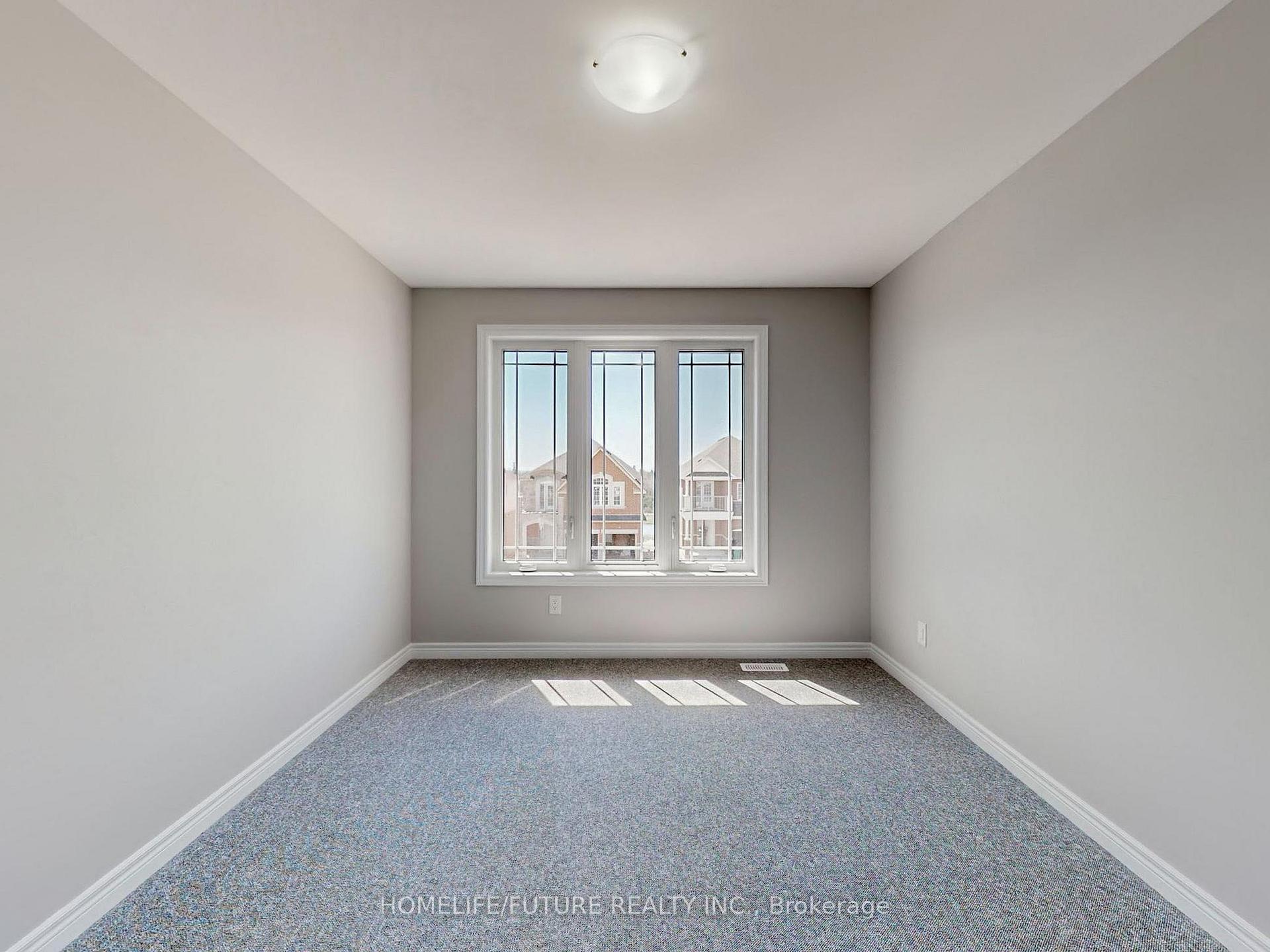 Photo 33 of 117 York Drive, Peterborough, Monaghan Ward 2 — HOMEH