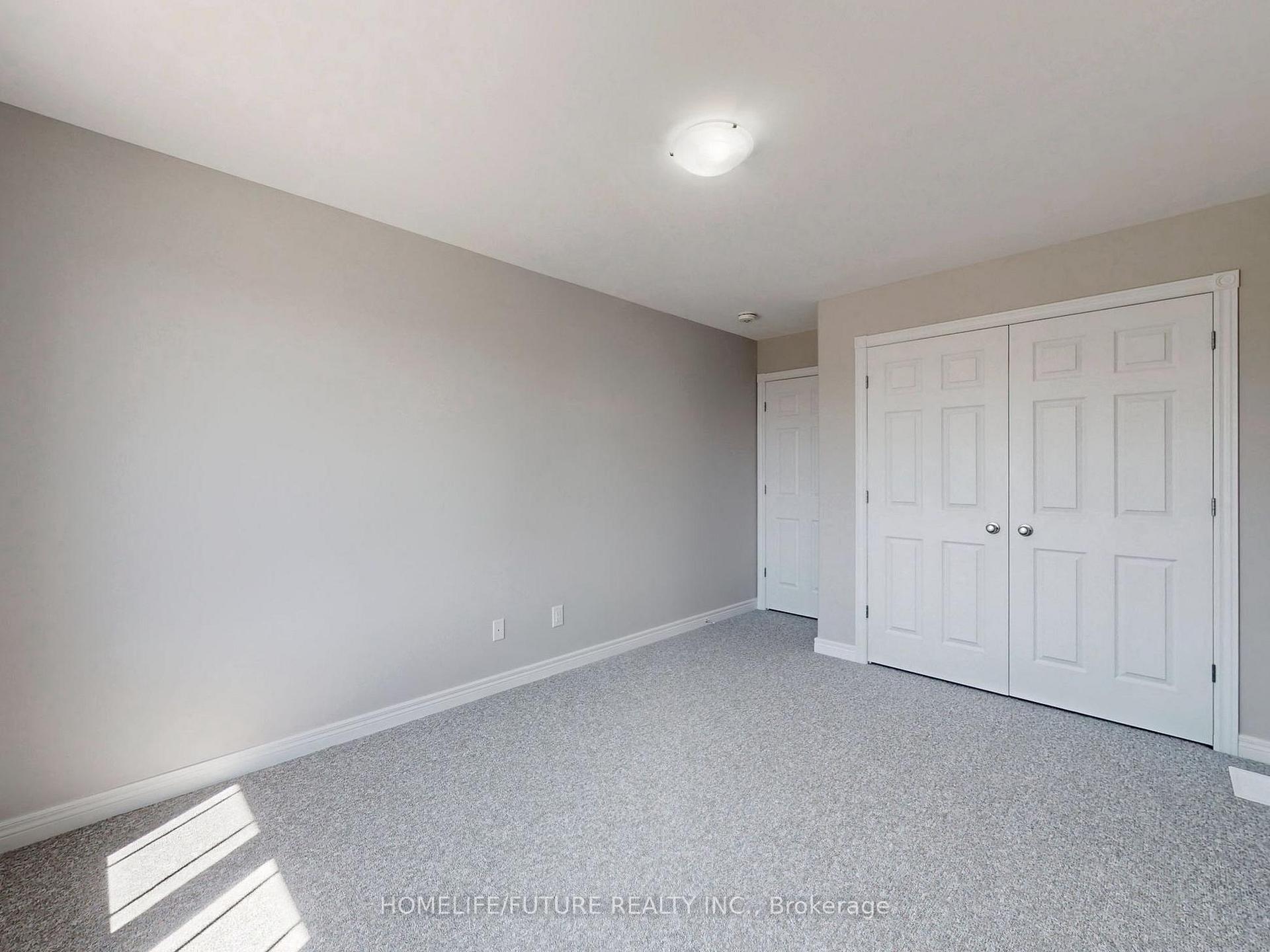 Photo 35 of 117 York Drive, Peterborough, Monaghan Ward 2 — HOMEH