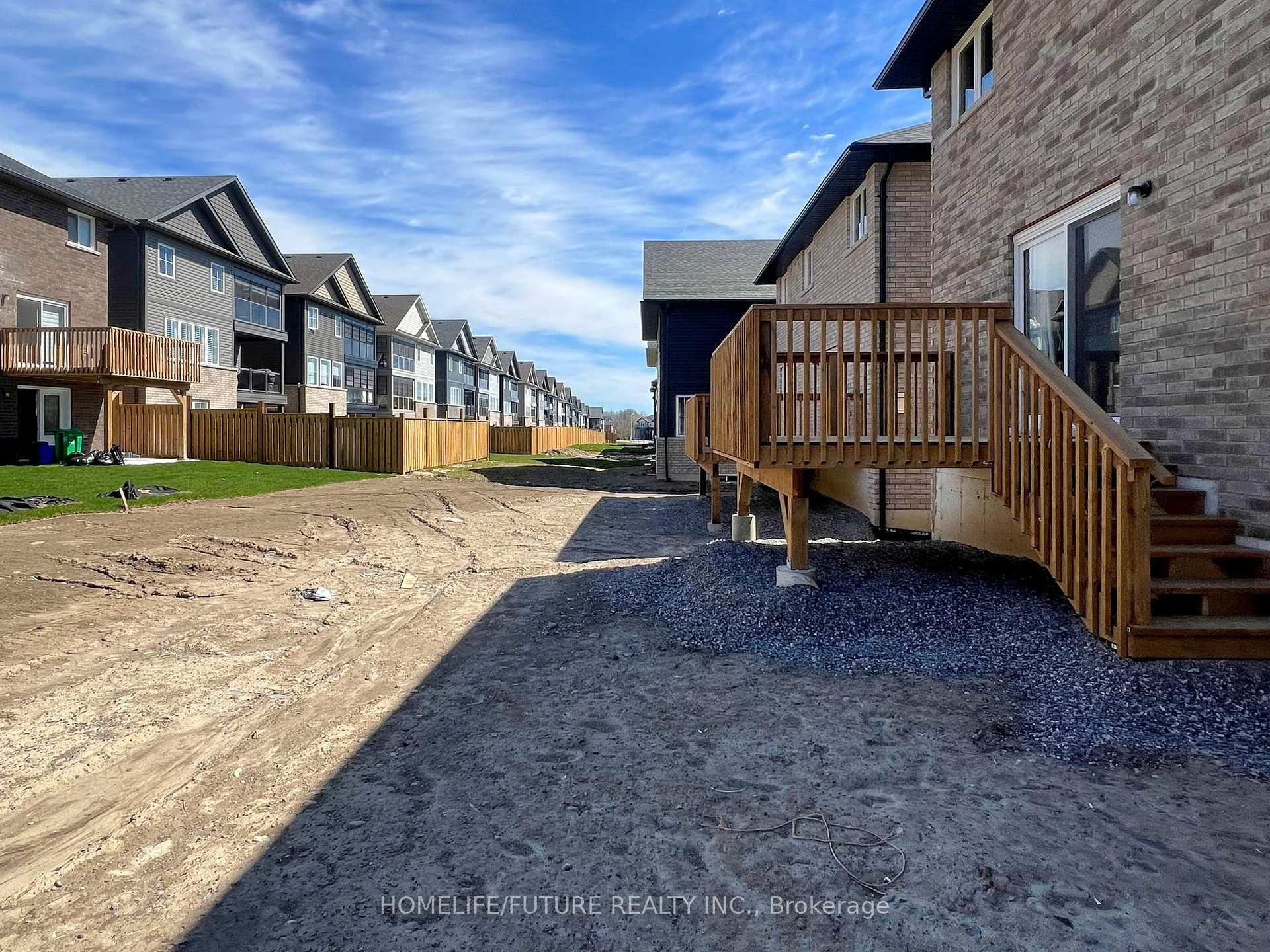 Photo 48 of 117 York Drive, Peterborough, Monaghan Ward 2 — HOMEH