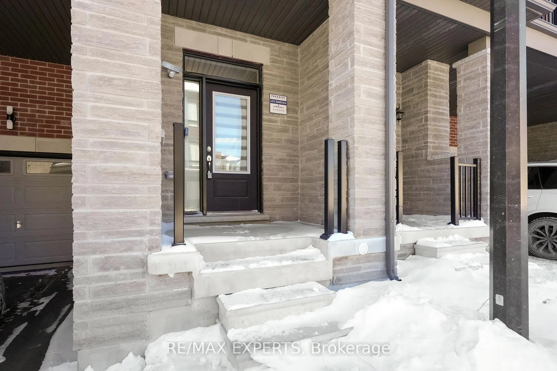 Photo 6 of 16 Griffith Street, Aurora, Bayview Northeast — HOMEH