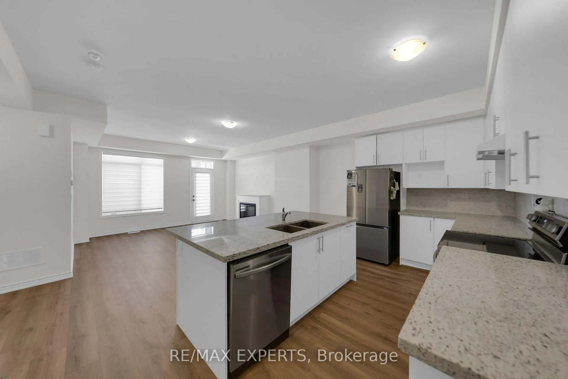 Photo 14 of 16 Griffith Street, Aurora, Bayview Northeast — HOMEH