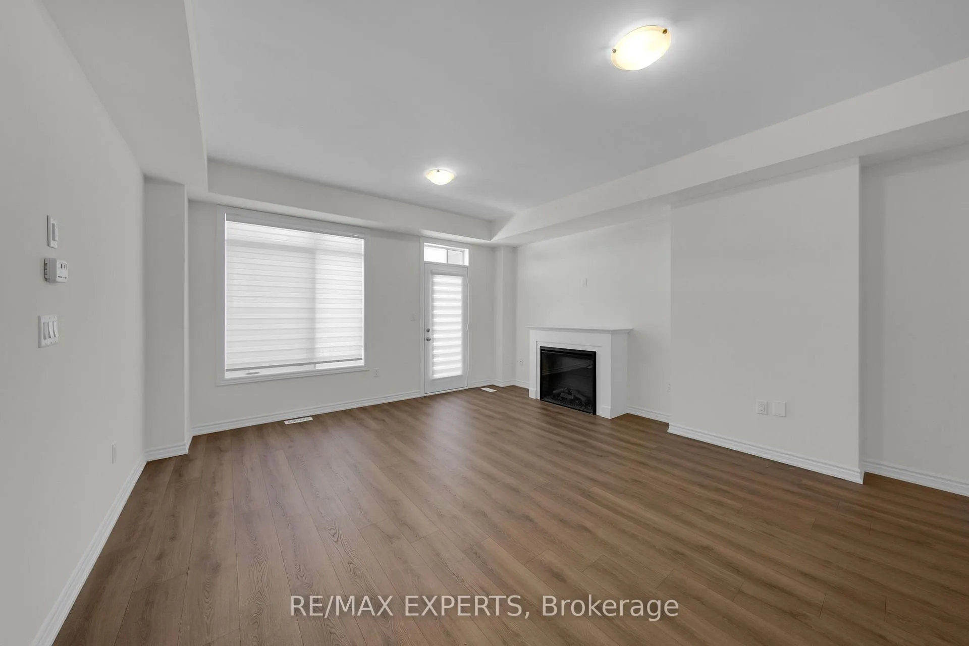 Photo 15 of 16 Griffith Street, Aurora, Bayview Northeast — HOMEH