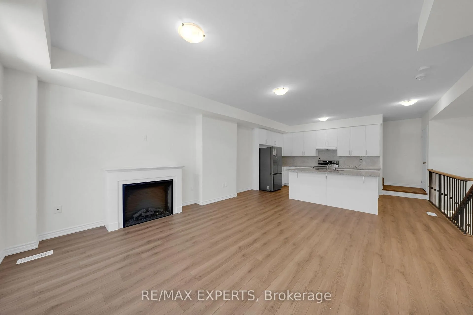 Photo 16 of 16 Griffith Street, Aurora, Bayview Northeast — HOMEH