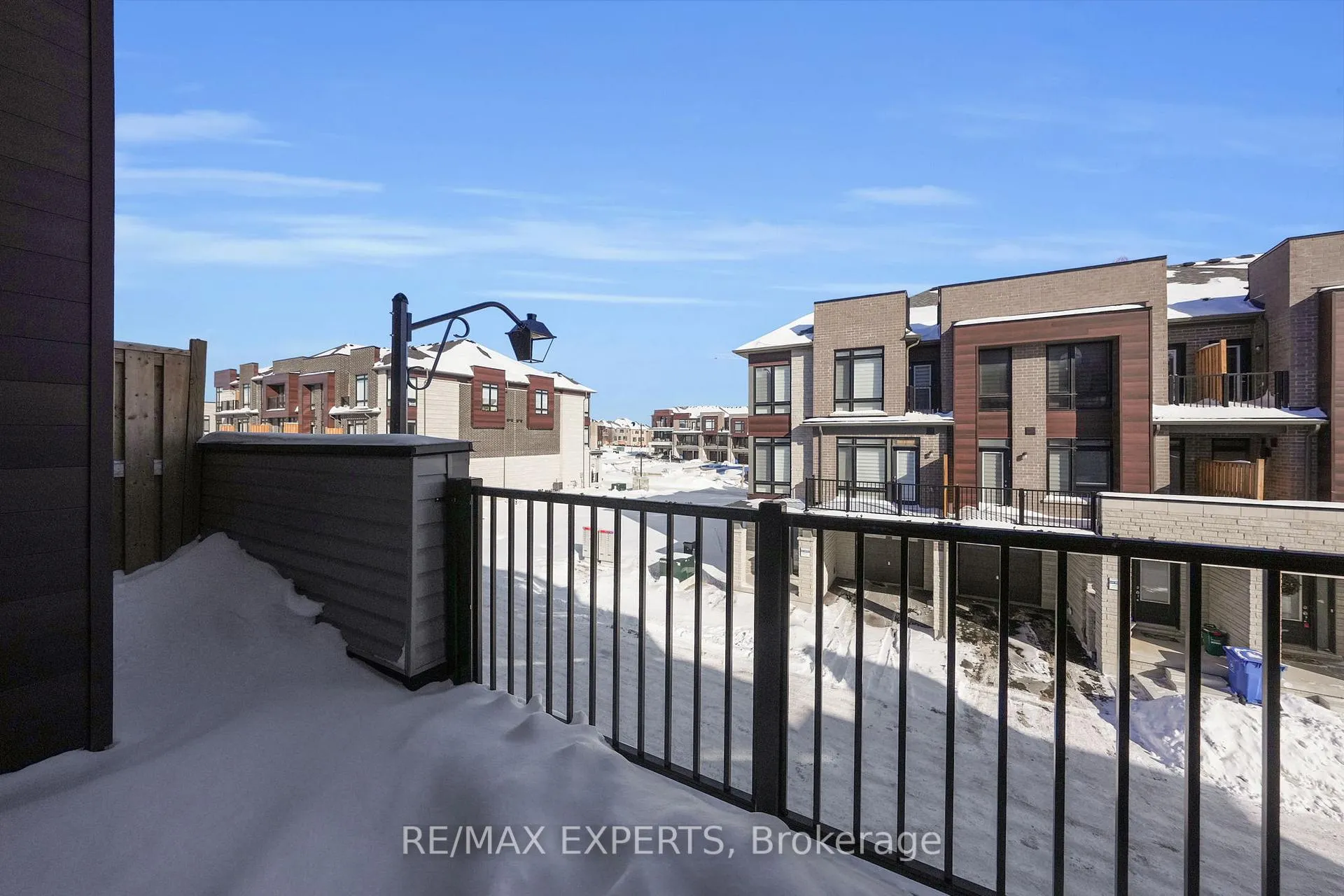 Photo 17 of 16 Griffith Street, Aurora, Bayview Northeast — HOMEH