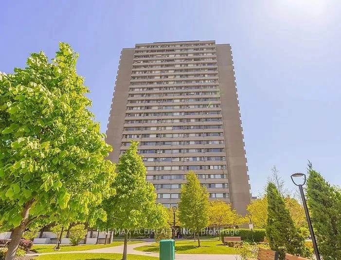 Front of Unit 1504, 725 Don Mills Road