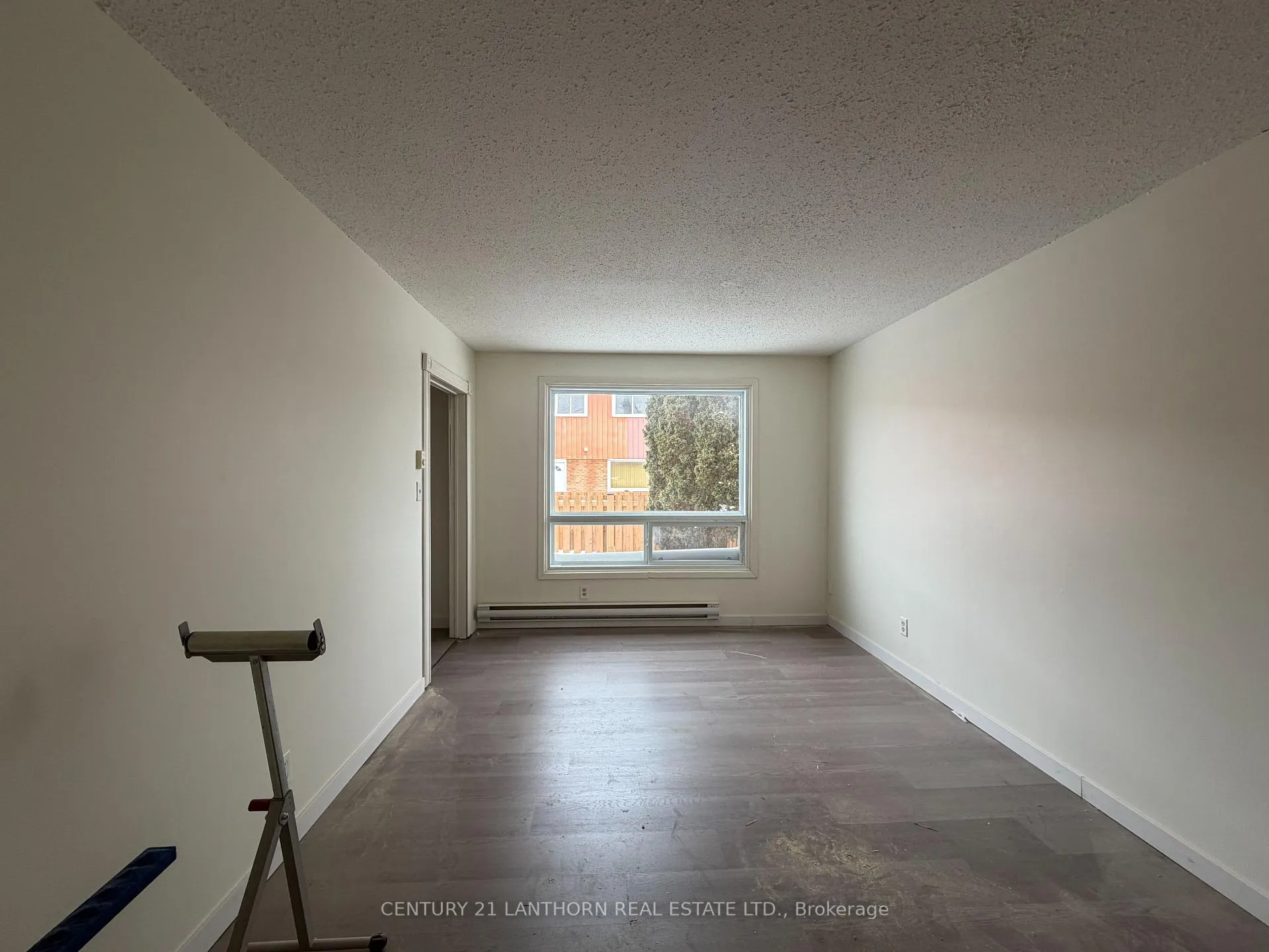 Photo 5 of 19 Tracey Park Drive, Belleville, Belleville Ward — HOMEH