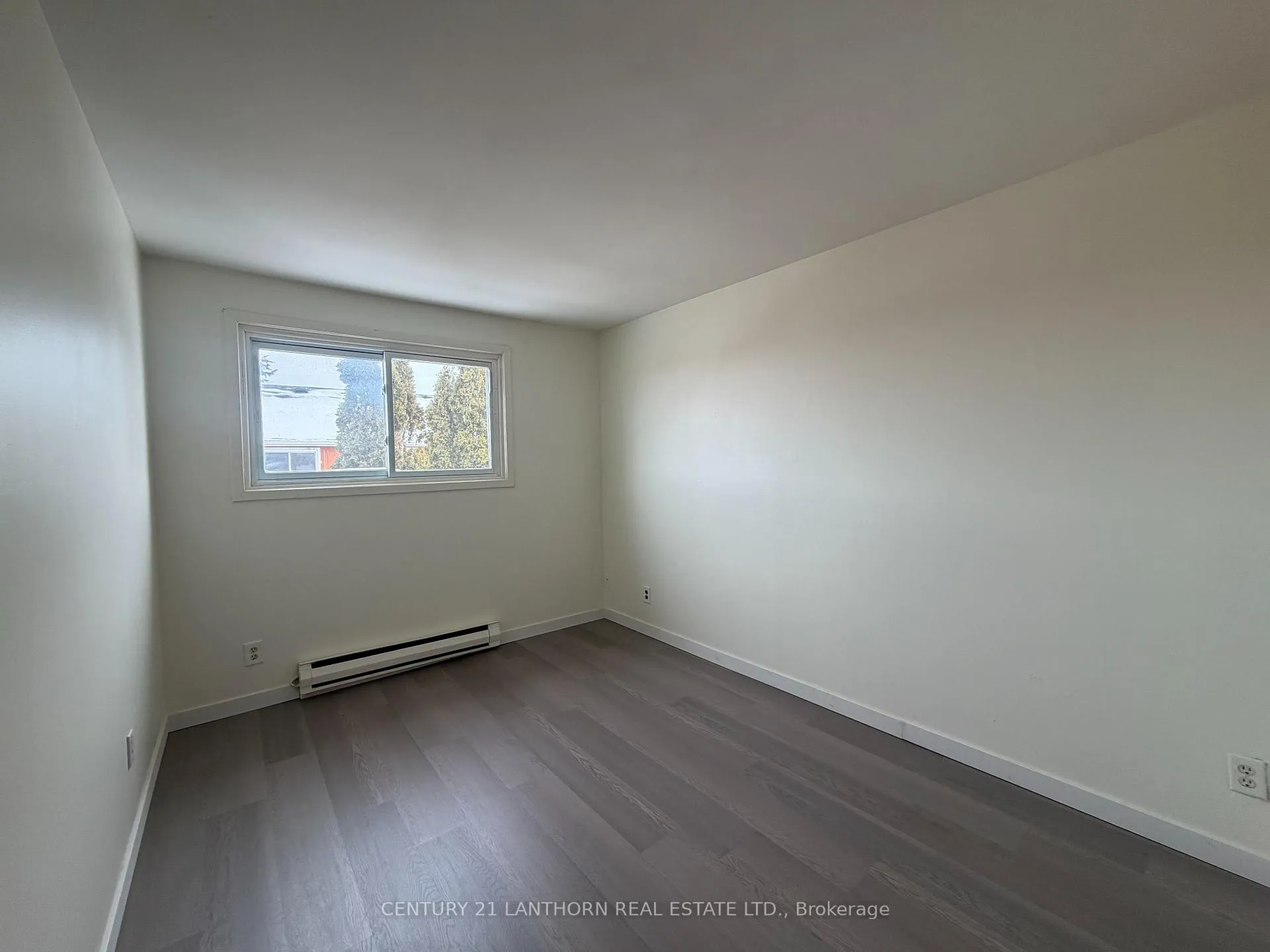 Photo 6 of 19 Tracey Park Drive, Belleville, Belleville Ward — HOMEH