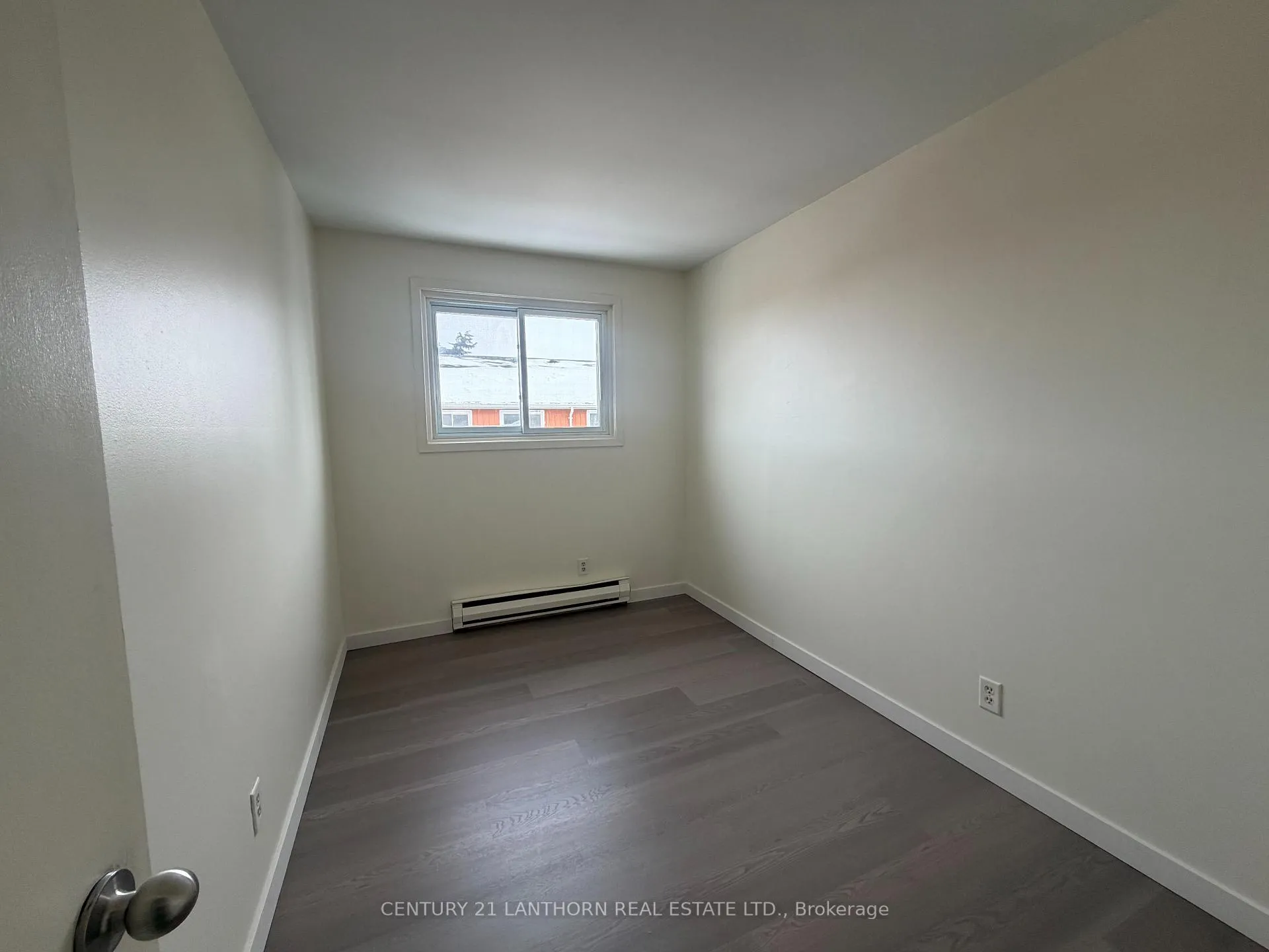 Photo 8 of 19 Tracey Park Drive, Belleville, Belleville Ward — HOMEH