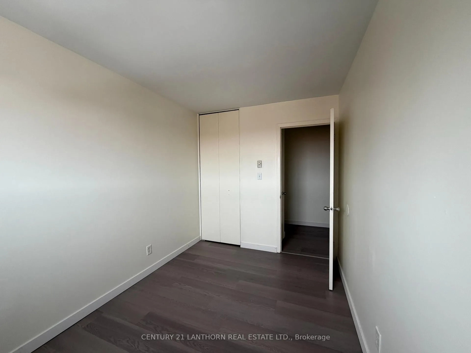Photo 9 of 19 Tracey Park Drive, Belleville, Belleville Ward — HOMEH