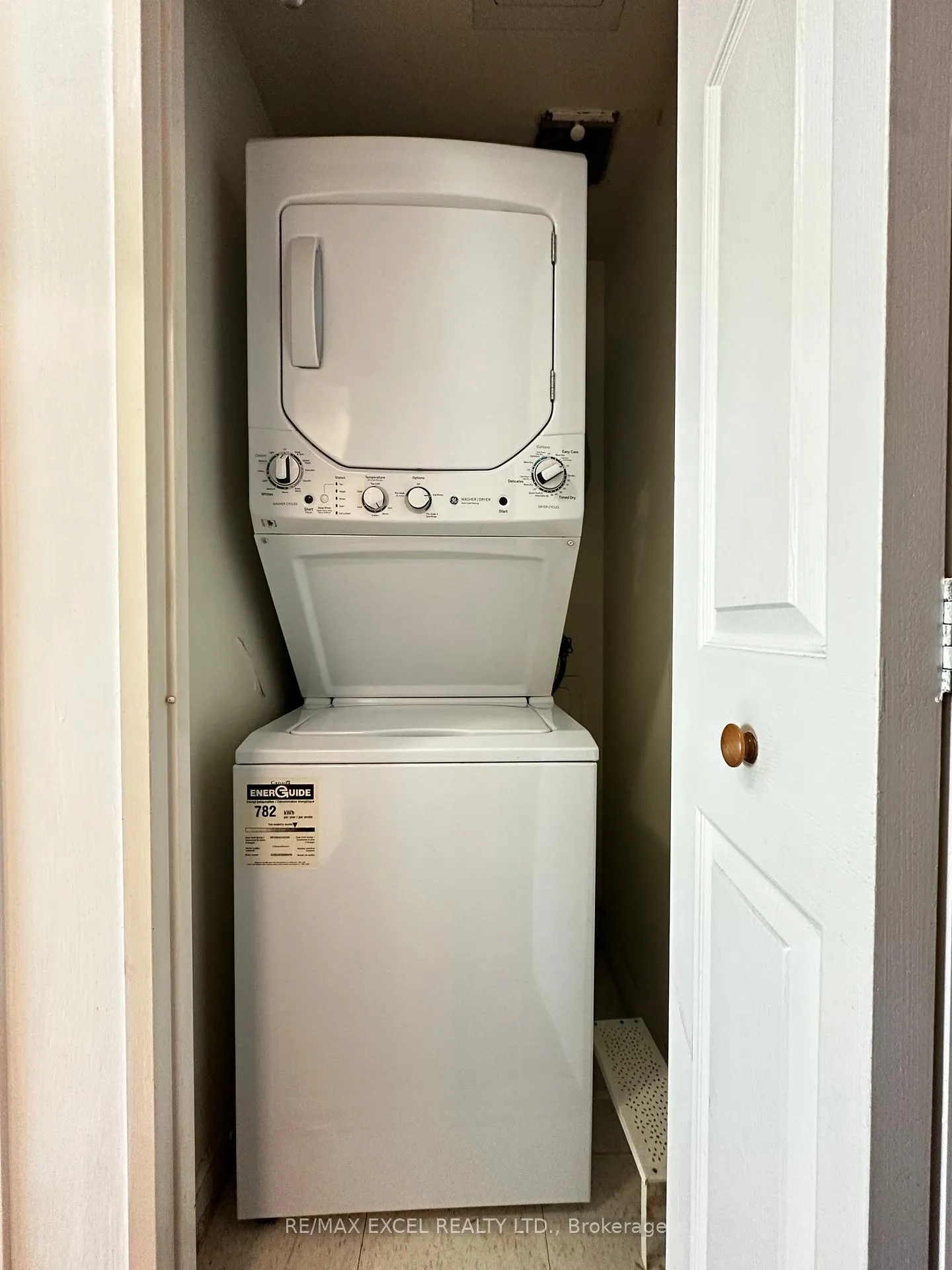 Photo 12 of Unit 1605, 18 Lee Centre Drive, Scarborough, Woburn — HOMEH