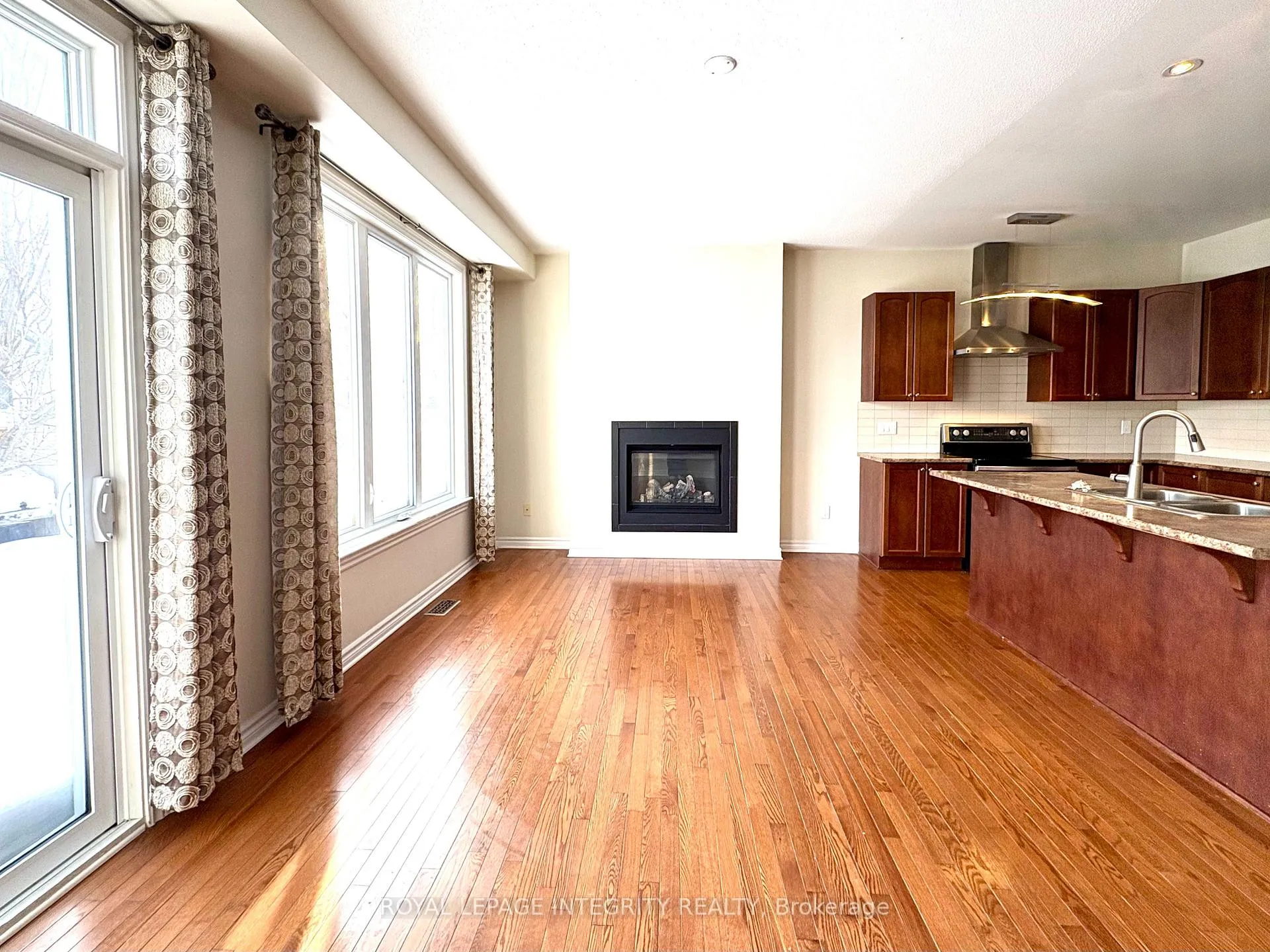 Photo 10 of 154 Highbury Park Drive, Ottawa, Barrhaven - Longfields — HOMEH