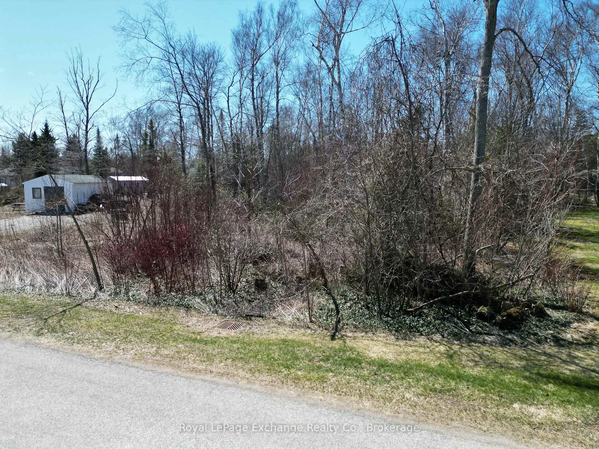Photo 2 of 321 Tyendinaga Road, Huron-Kinloss — HOMEH