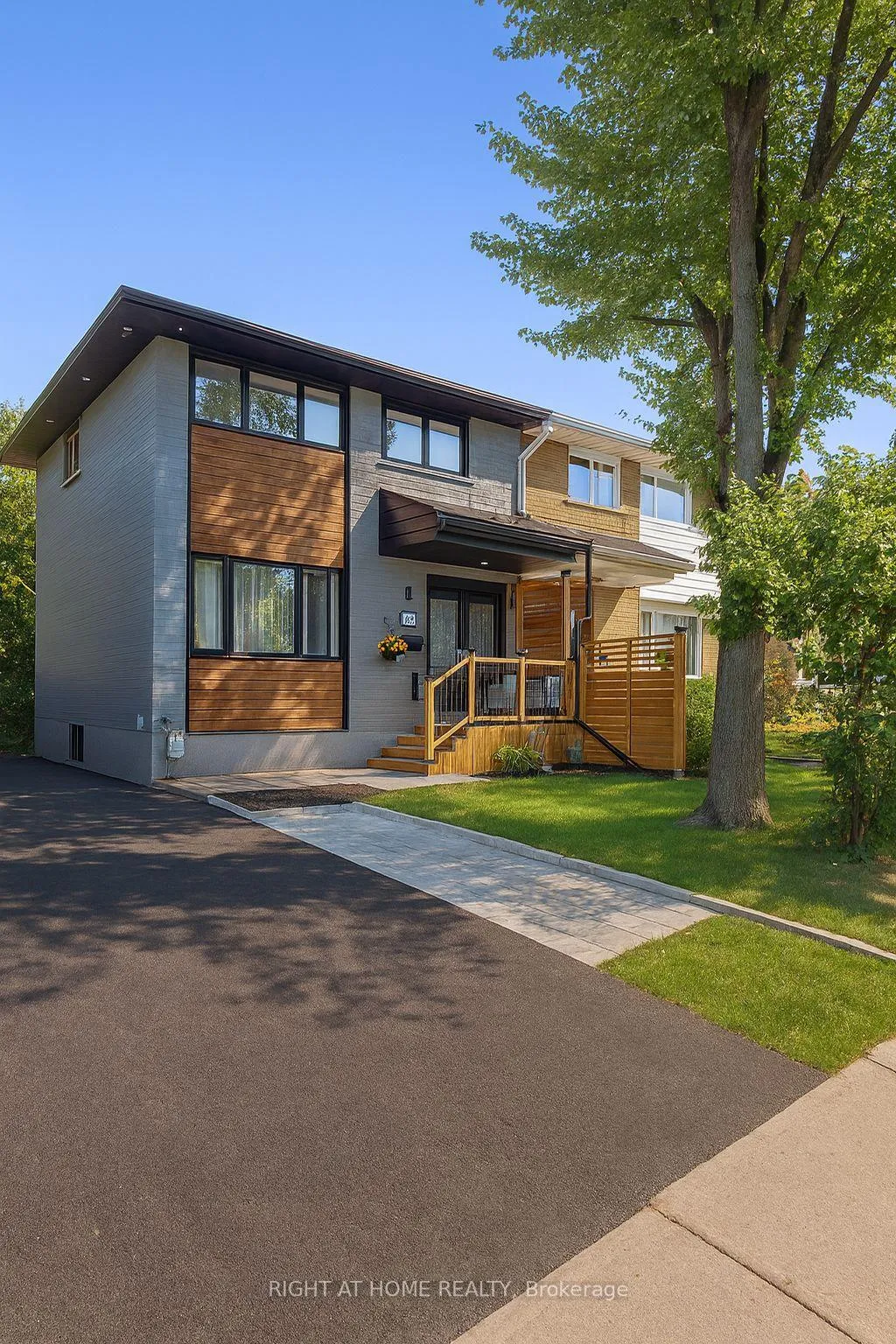 Photo 1 of 347 Zephyr Avenue, Ottawa, Britannia — HOMEH