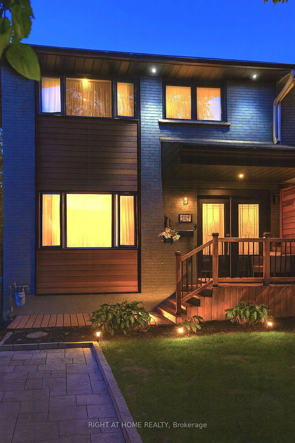 Photo 4 of 347 Zephyr Avenue, Ottawa, Britannia — HOMEH