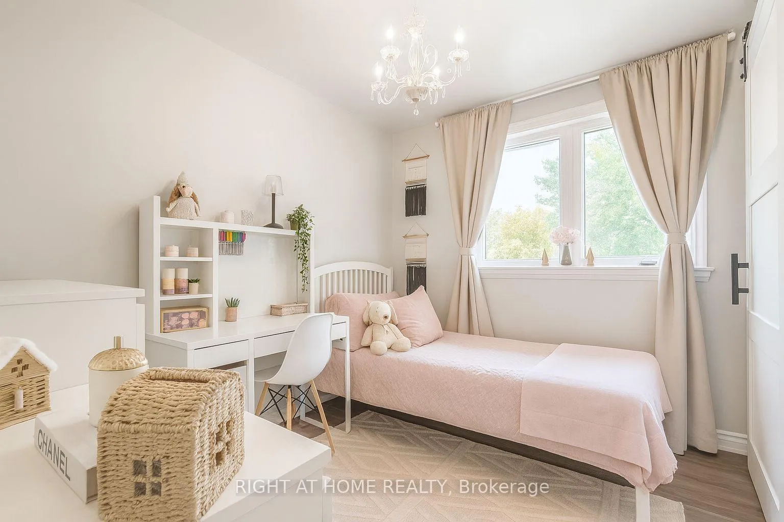 Photo 14 of 347 Zephyr Avenue, Ottawa, Britannia — HOMEH