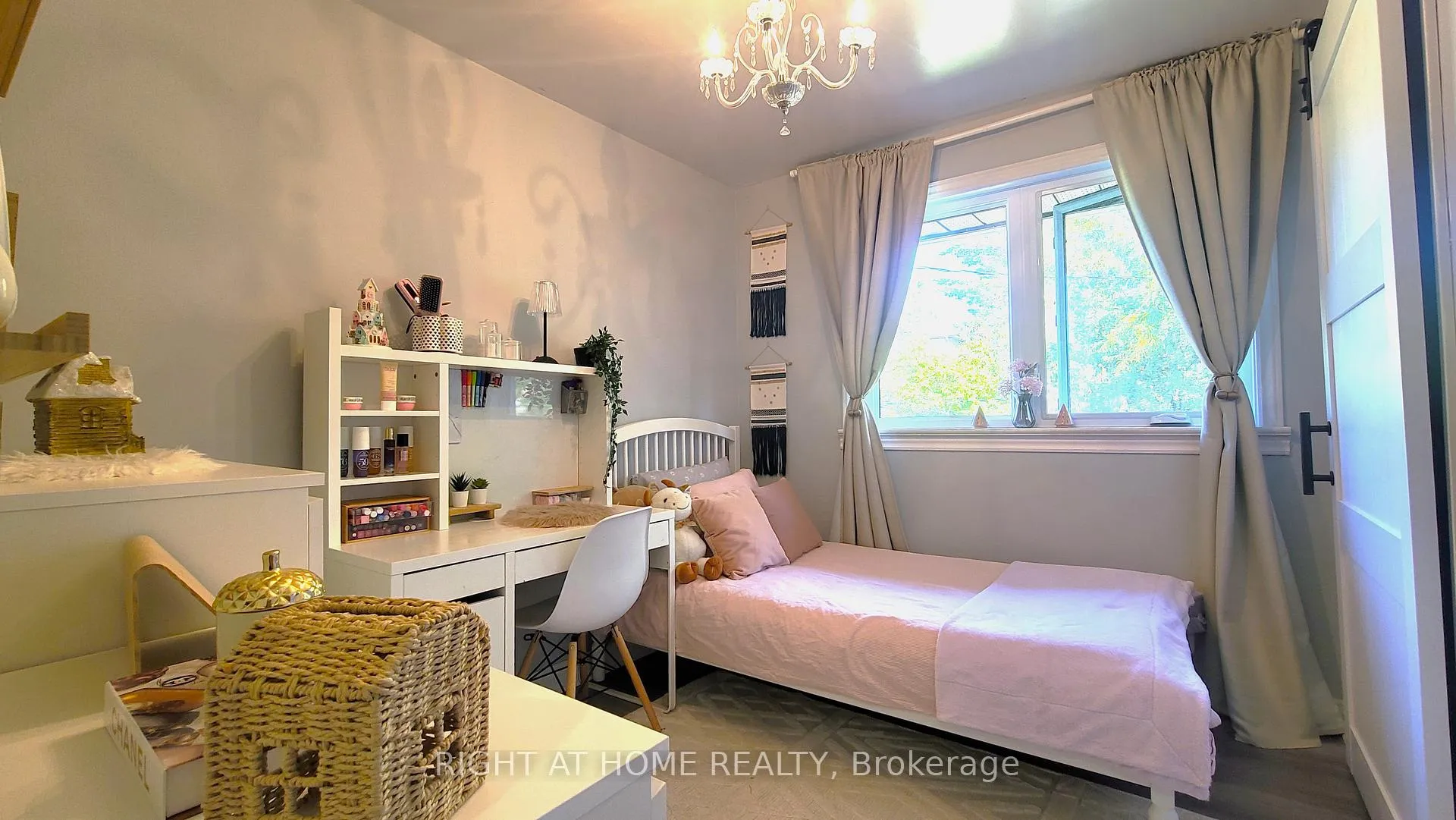 Photo 15 of 347 Zephyr Avenue, Ottawa, Britannia — HOMEH