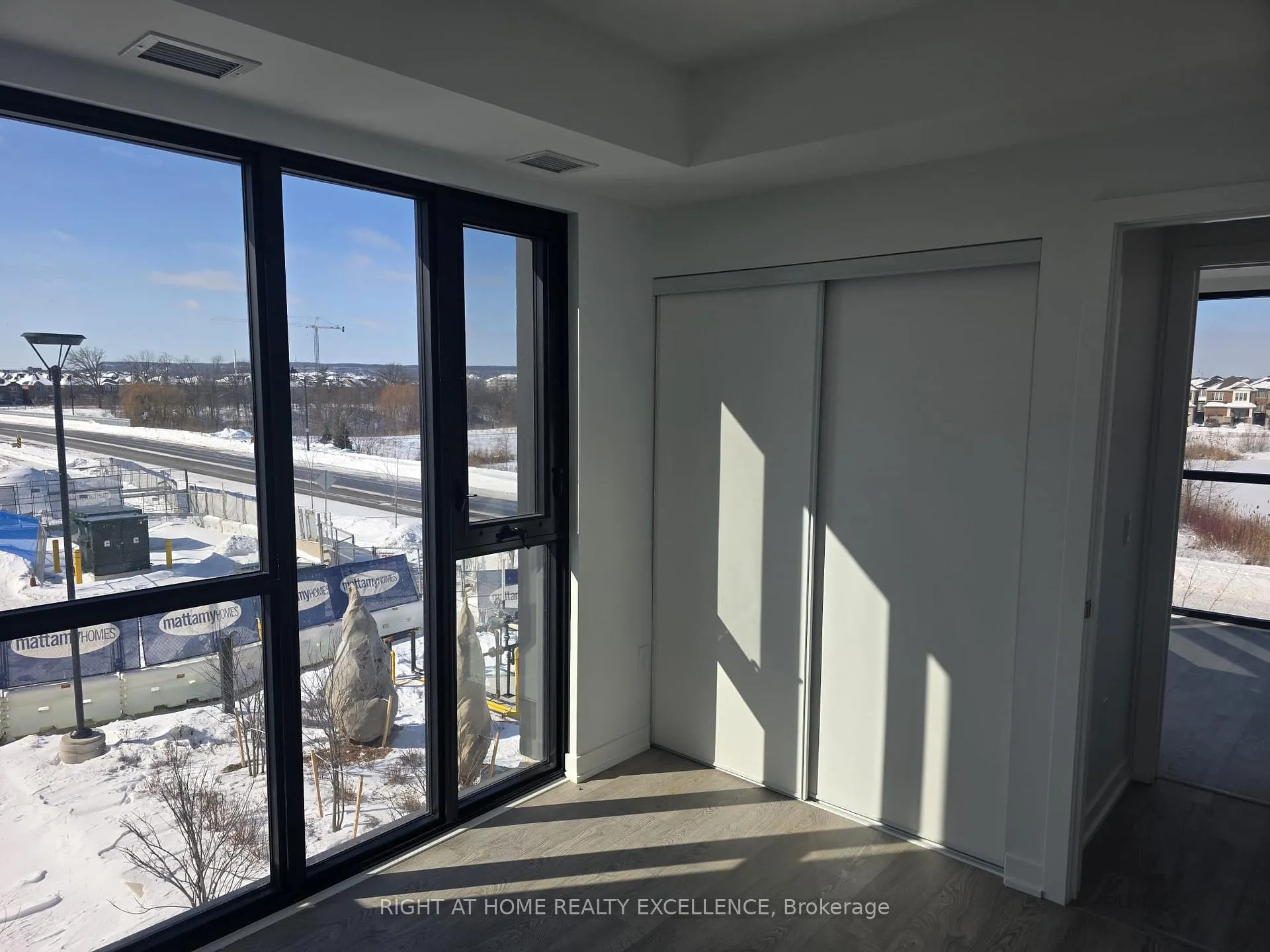 Photo 8 of 720 Whitlock Avenue, Milton, Cobban — HOMEH