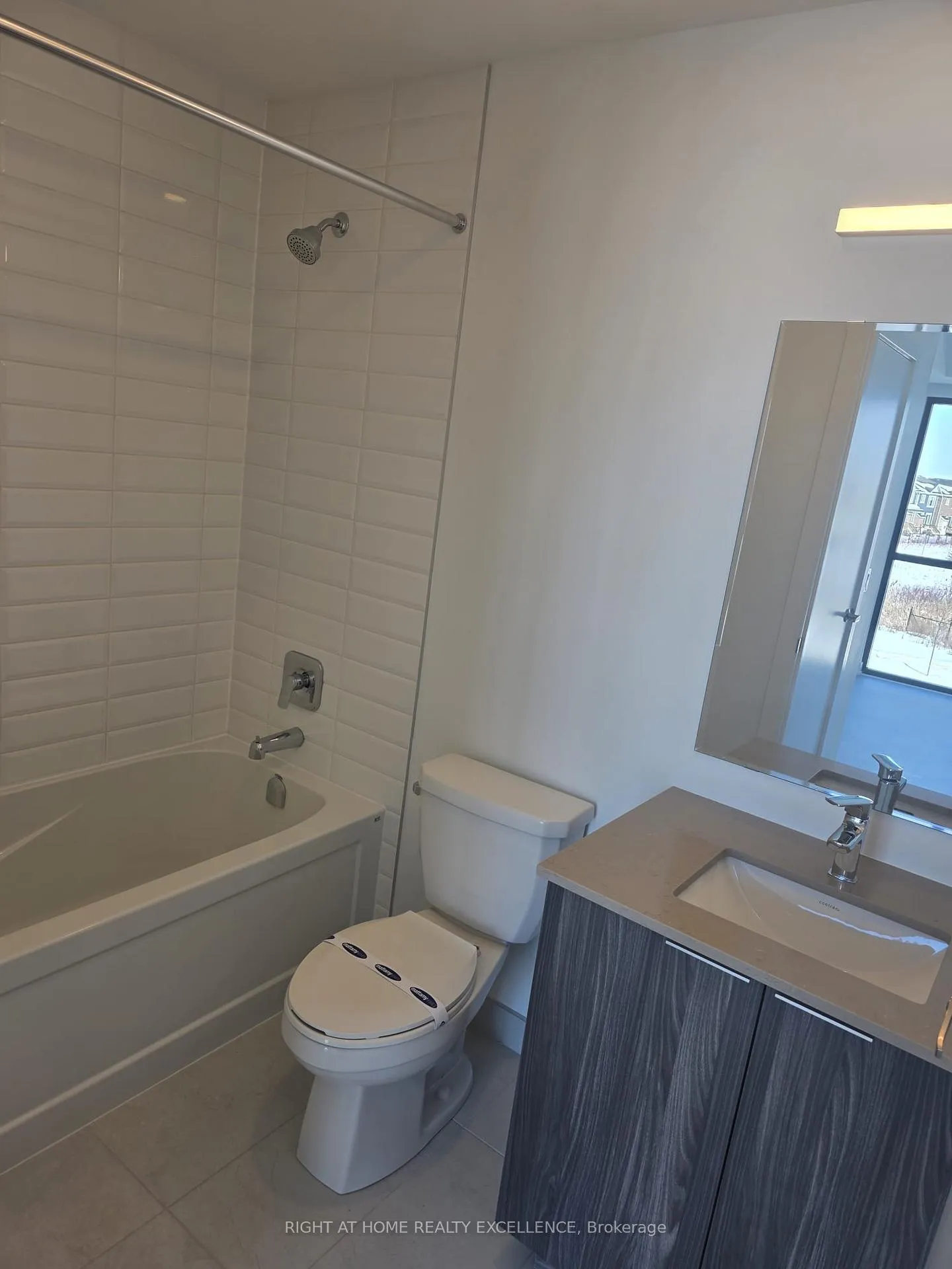 Photo 9 of 720 Whitlock Avenue, Milton, Cobban — HOMEH