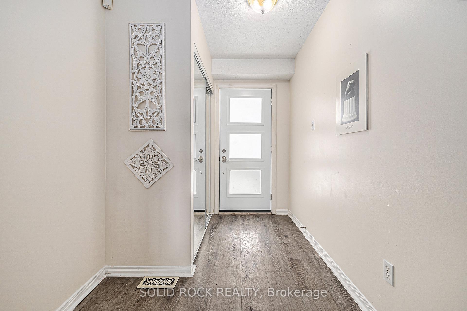 Photo 2 of 25 Drayton, Ottawa, CFB Rockcliffe and Area — HOMEH