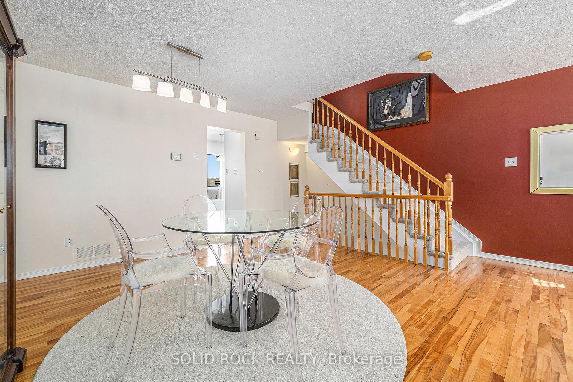 Photo 8 of 25 Drayton, Ottawa, CFB Rockcliffe and Area — HOMEH