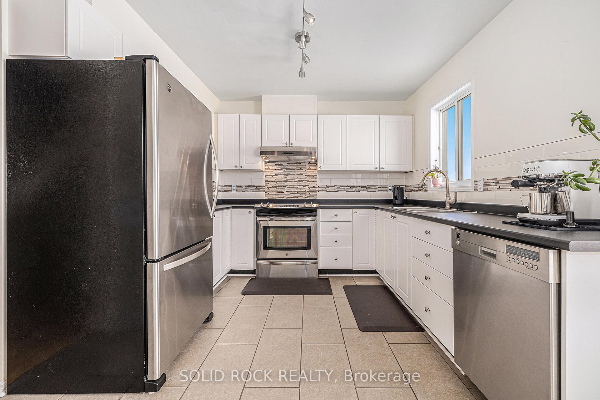 Photo 14 of 25 Drayton, Ottawa, CFB Rockcliffe and Area — HOMEH