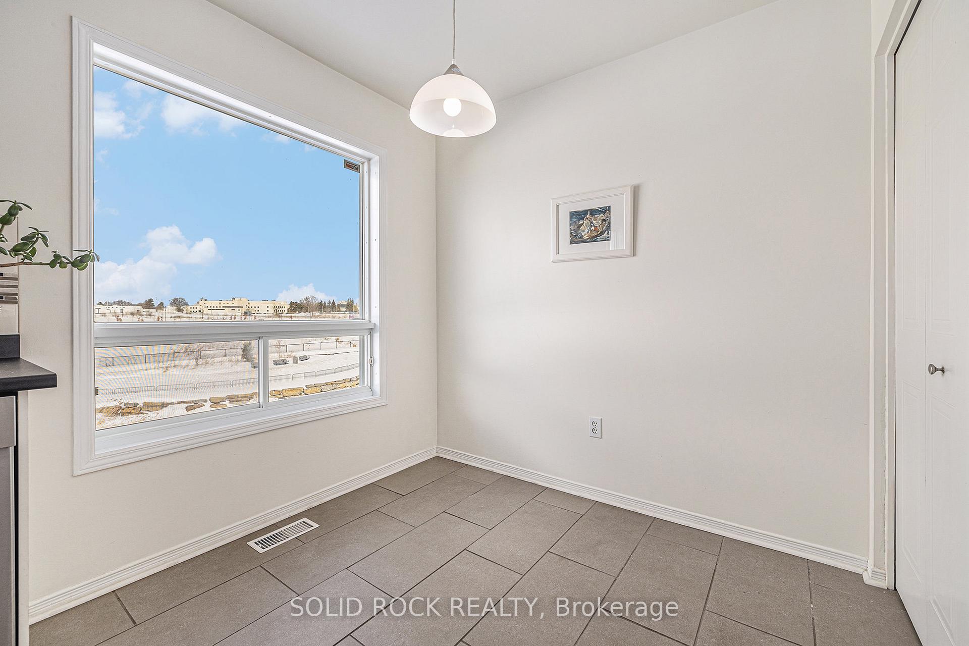 Photo 17 of 25 Drayton, Ottawa, CFB Rockcliffe and Area — HOMEH