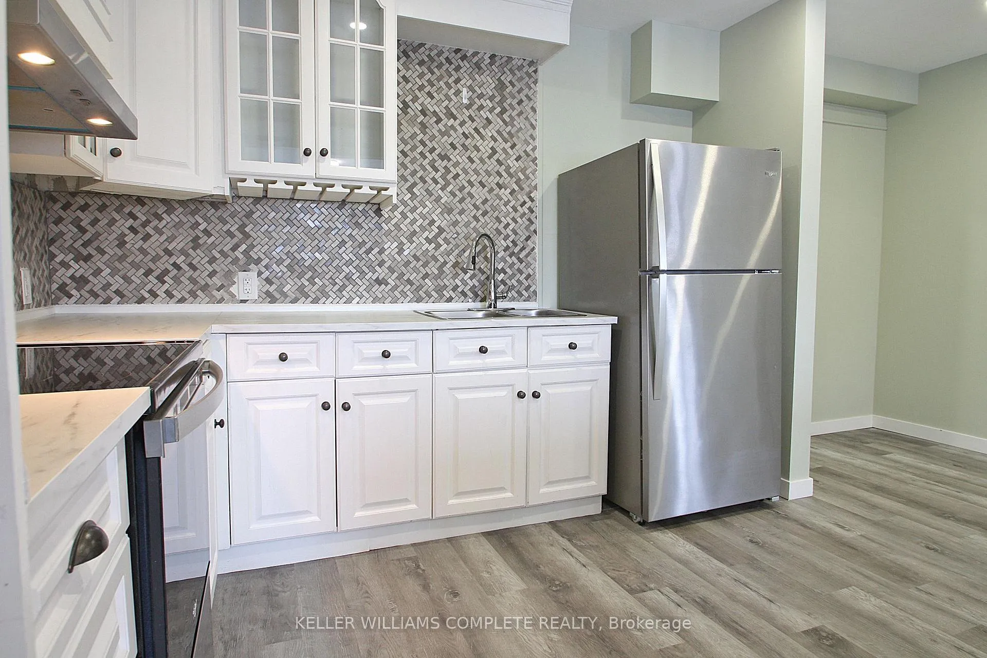 Photo 3 of Unit 1, 475 Harriet Street, Welland, Lincoln/Crowland — HOMEH