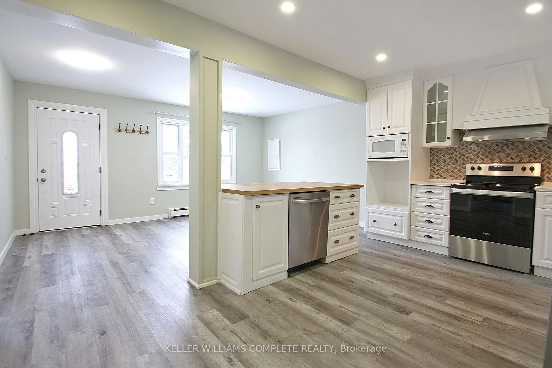 Photo 4 of Unit 1, 475 Harriet Street, Welland, Lincoln/Crowland — HOMEH
