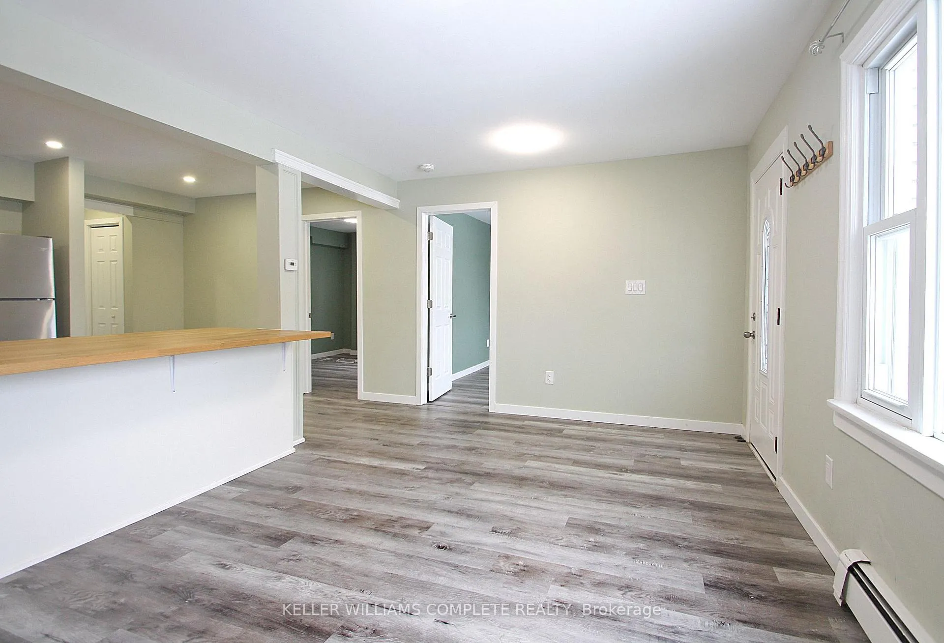 Photo 8 of Unit 1, 475 Harriet Street, Welland, Lincoln/Crowland — HOMEH