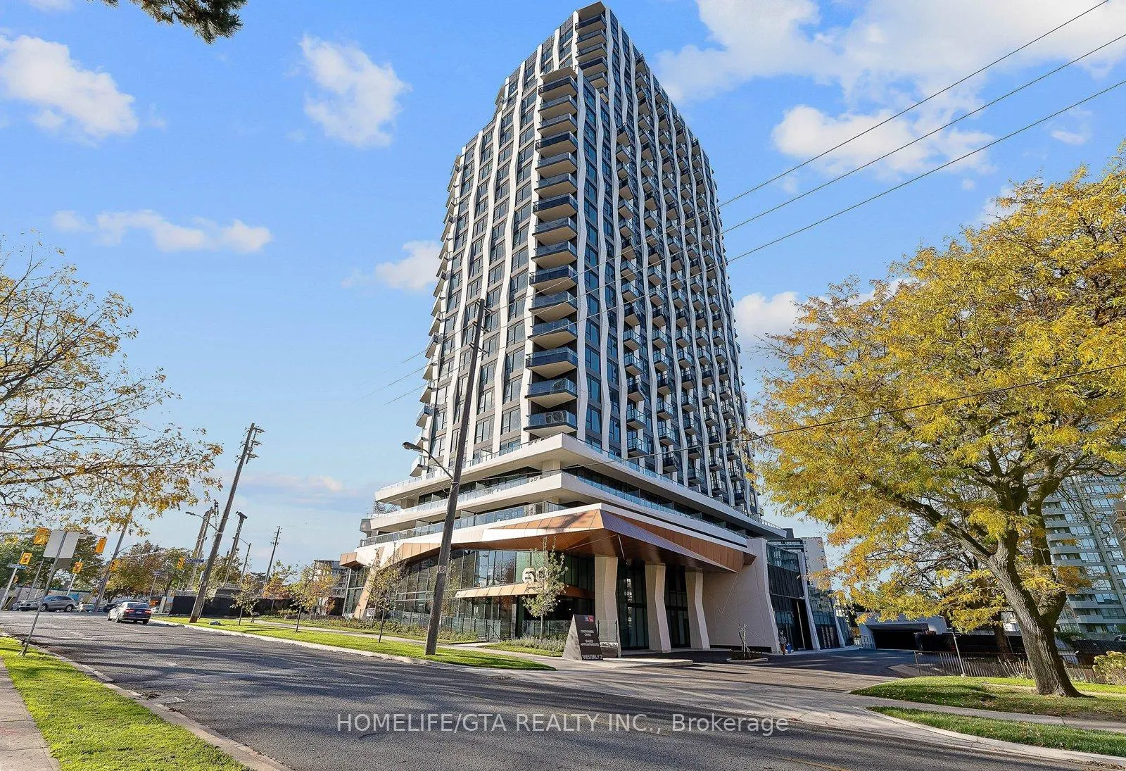 Front of Unit 914, 60 Central Park Roadway