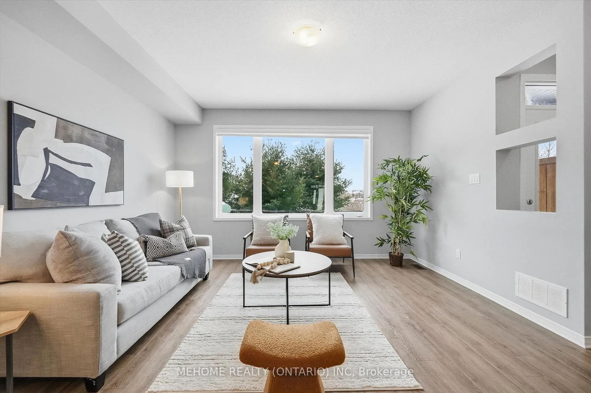 Photo 11 of 204 Tapadero Avenue, Ottawa, Kanata - Emerald Meadows/Trailwest — HOMEH