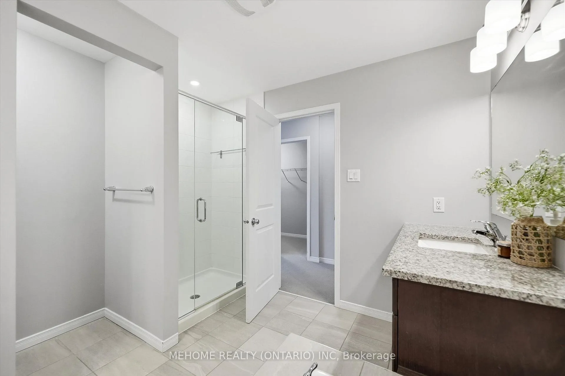 Photo 19 of 204 Tapadero Avenue, Ottawa, Kanata - Emerald Meadows/Trailwest — HOMEH