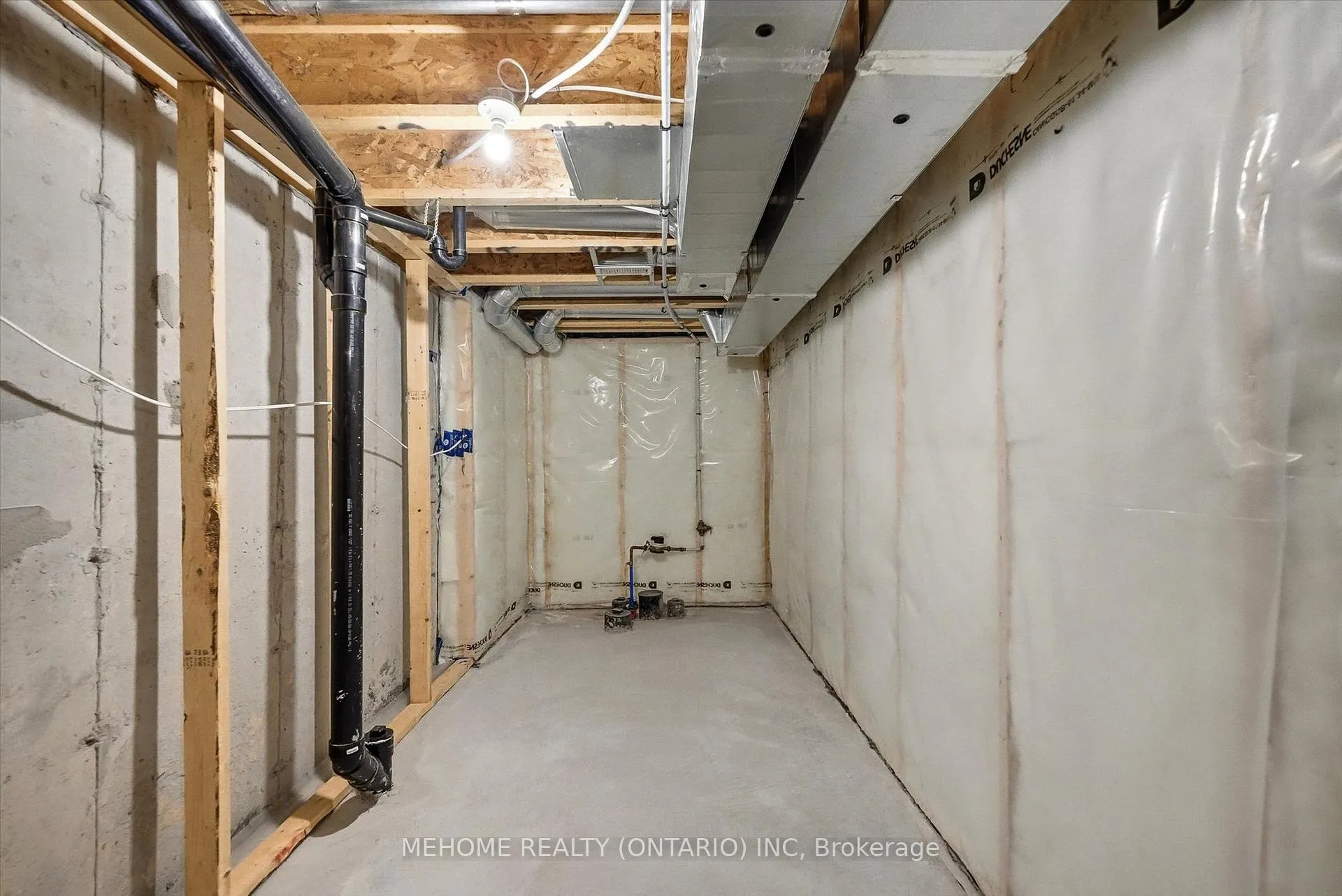 Photo 33 of 204 Tapadero Avenue, Ottawa, Kanata - Emerald Meadows/Trailwest — HOMEH