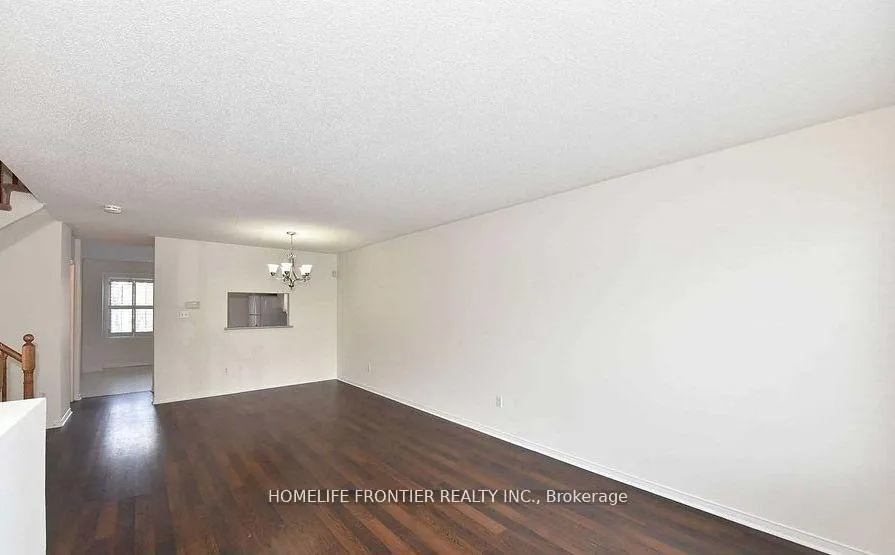 Photo 2 of 2C Leaside Park Drive, Toronto, Thorncliffe Park — HOMEH