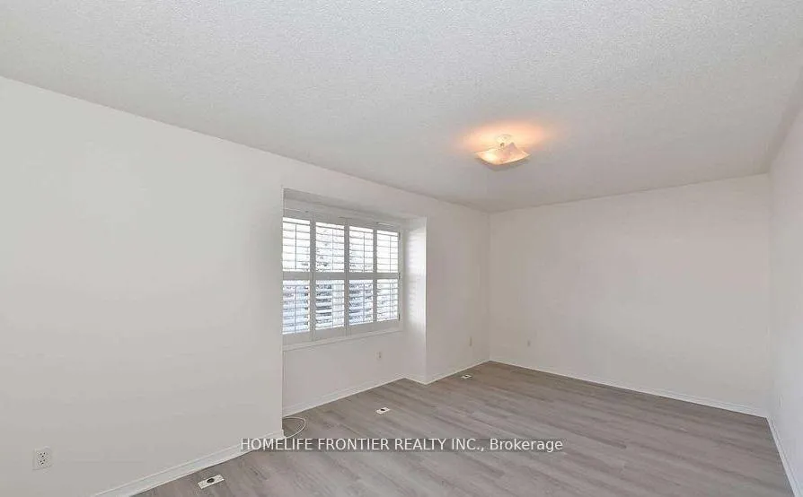 Photo 10 of 2C Leaside Park Drive, Toronto, Thorncliffe Park — HOMEH