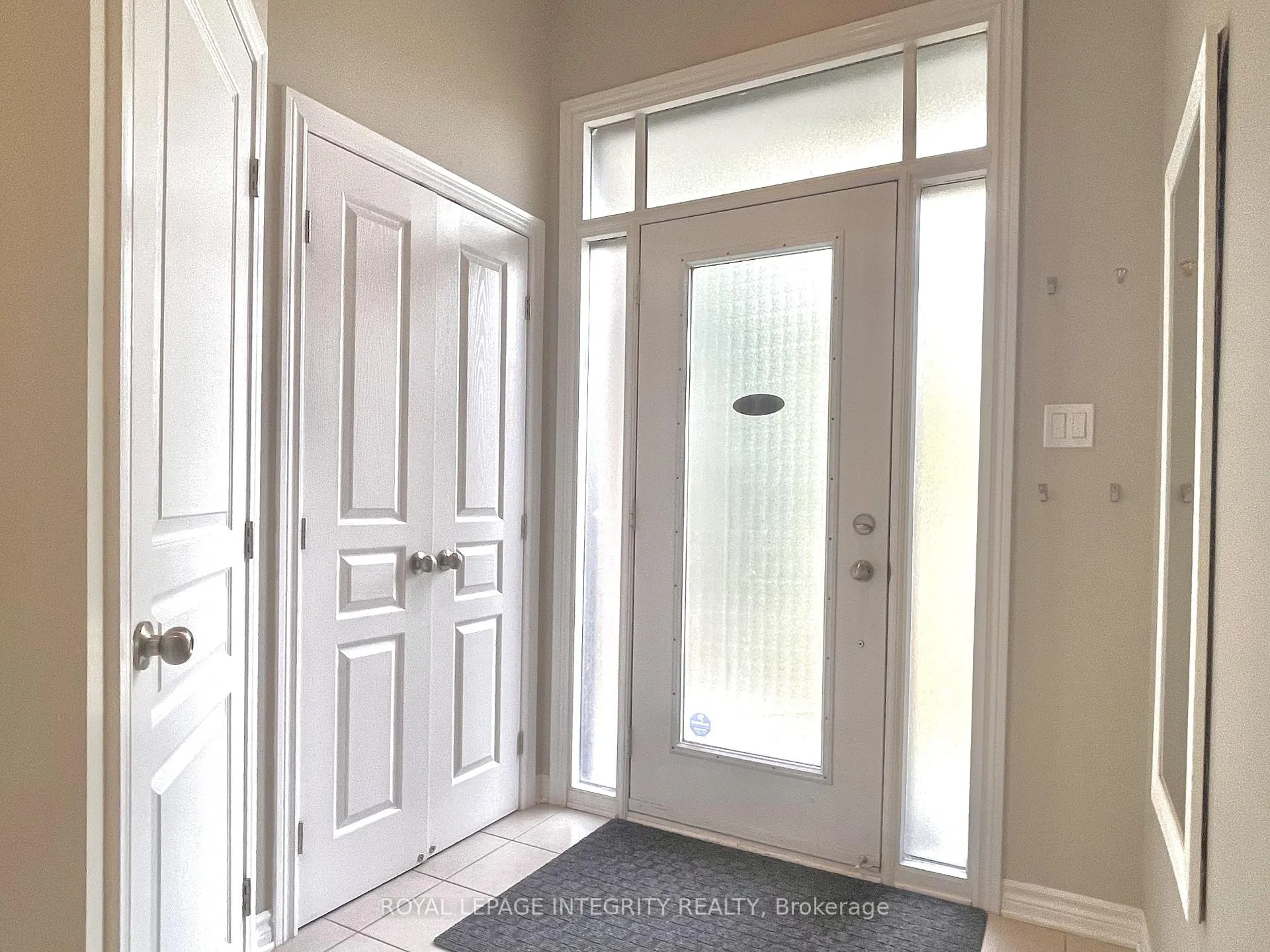 Photo 2 of 616 Whitecliffs Avenue, Ottawa, Riverside South — HOMEH